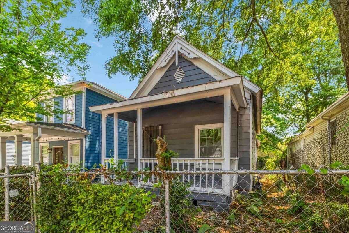 2 bedroom, 1 bathroom, 1,006 sq ft single family residence for sale at 712 Garibaldi Street, Atlanta, GA 30310 — photo 2