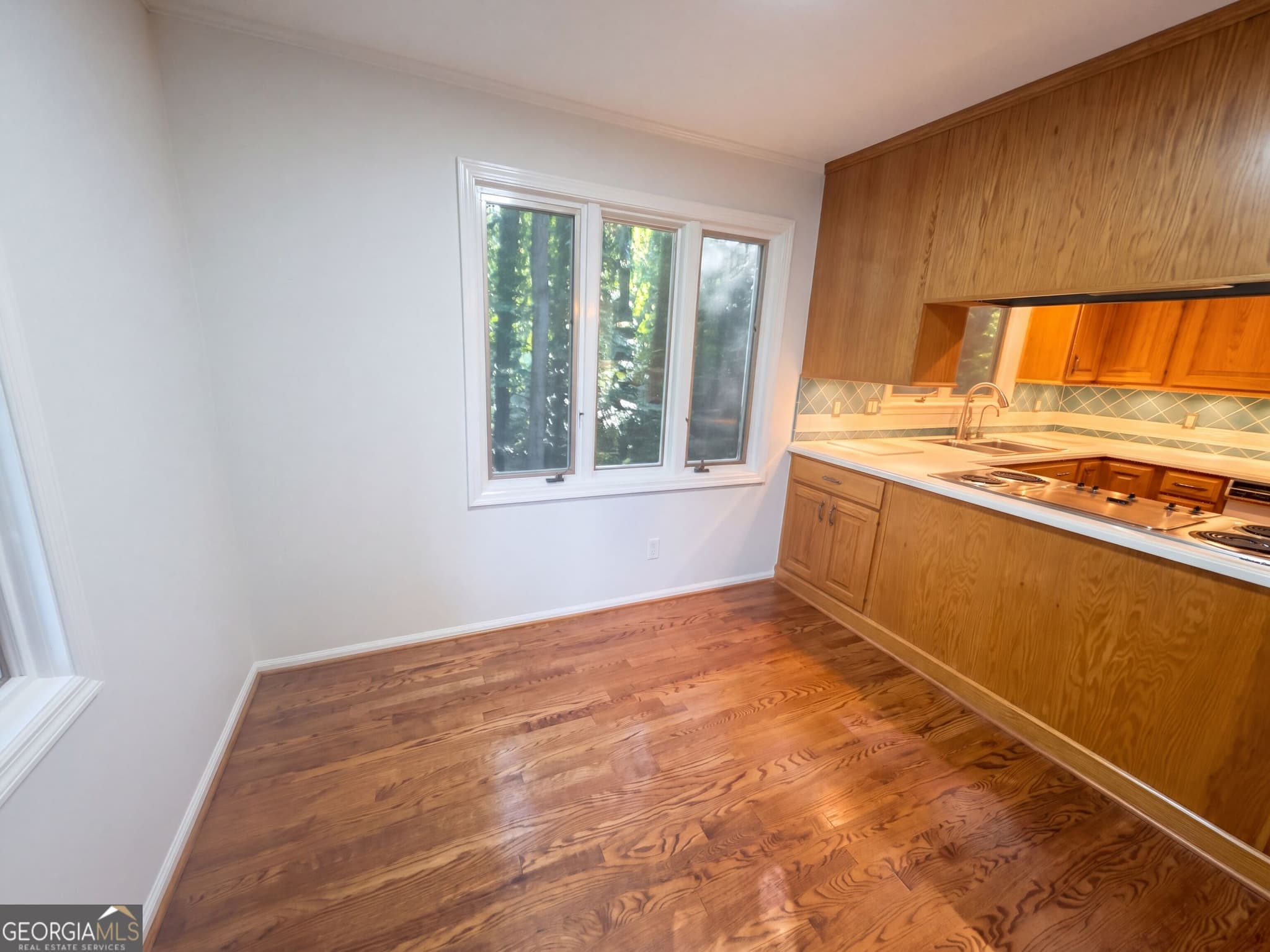 4 bedroom, 2.5 bathroom, 3,250 sq ft single family residence for sale at 744 Fairfield Drive, Marietta, GA 30068 — photo 4