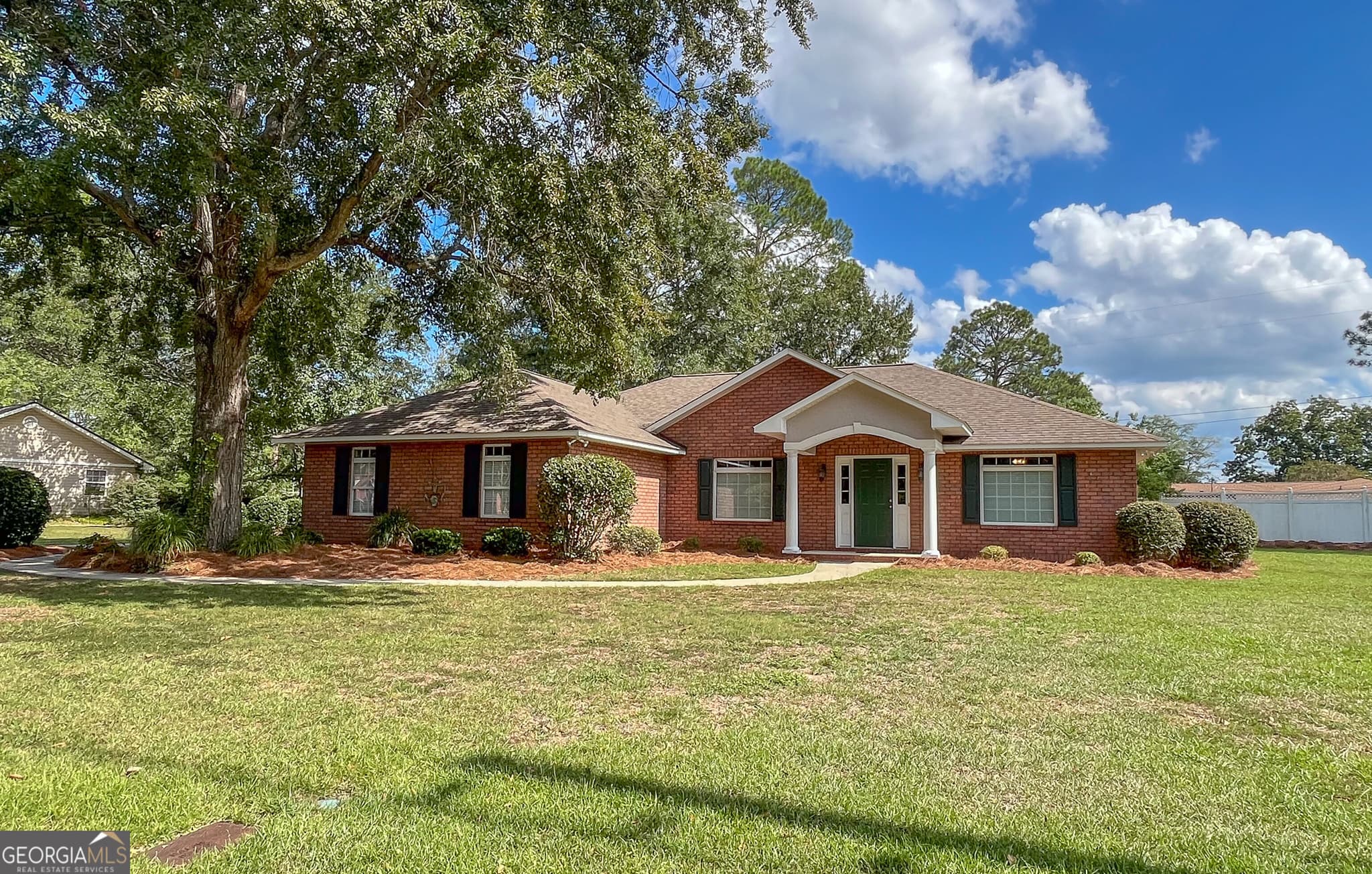 3 bedroom, 2 bathroom, 1,825 sq ft single family residence under contract at 1012 Springdale Road, Dublin, GA 31021 — photo 2
