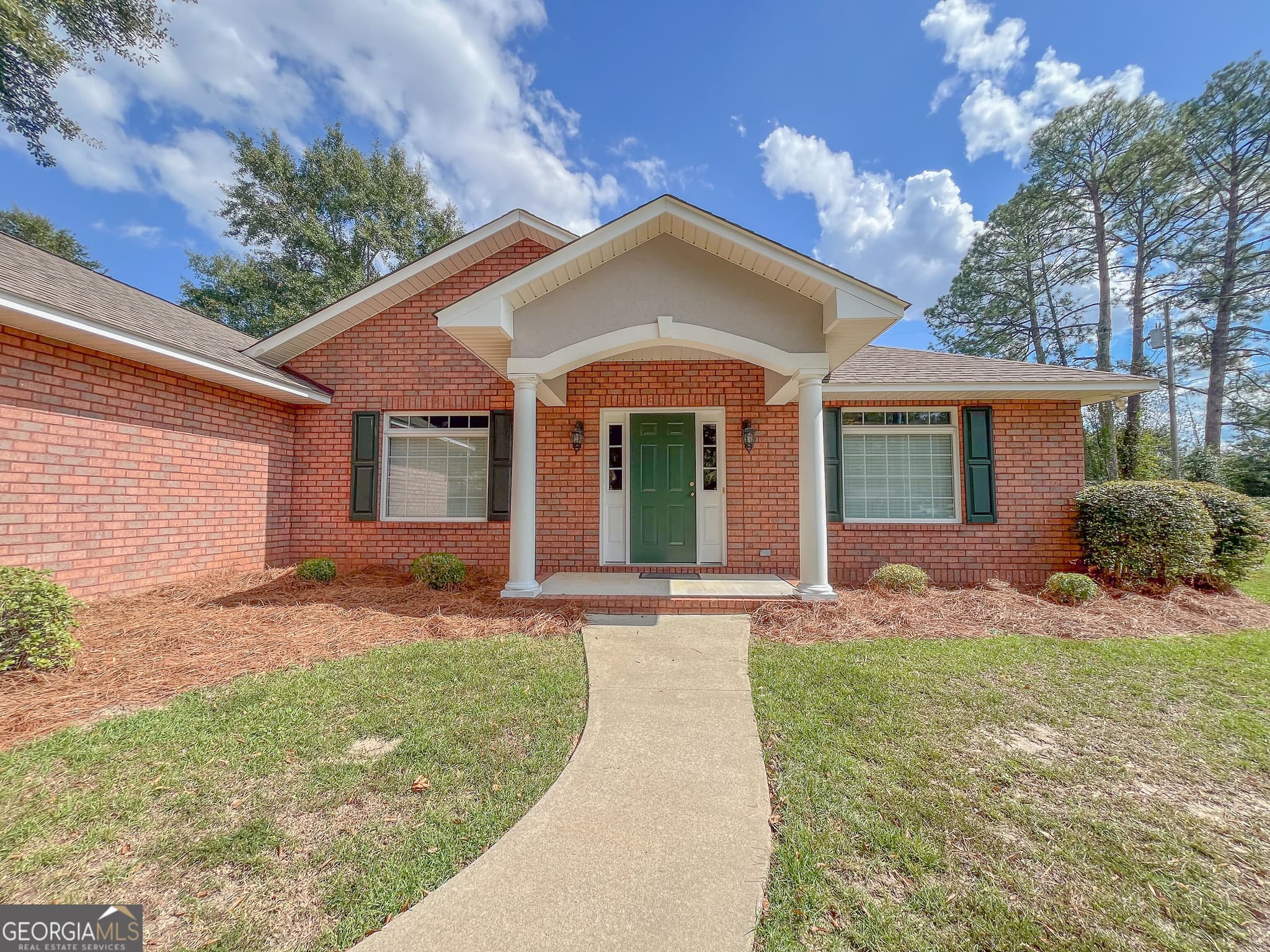 3 bedroom, 2 bathroom, 1,825 sq ft single family residence under contract at 1012 Springdale Road, Dublin, GA 31021 — photo 4