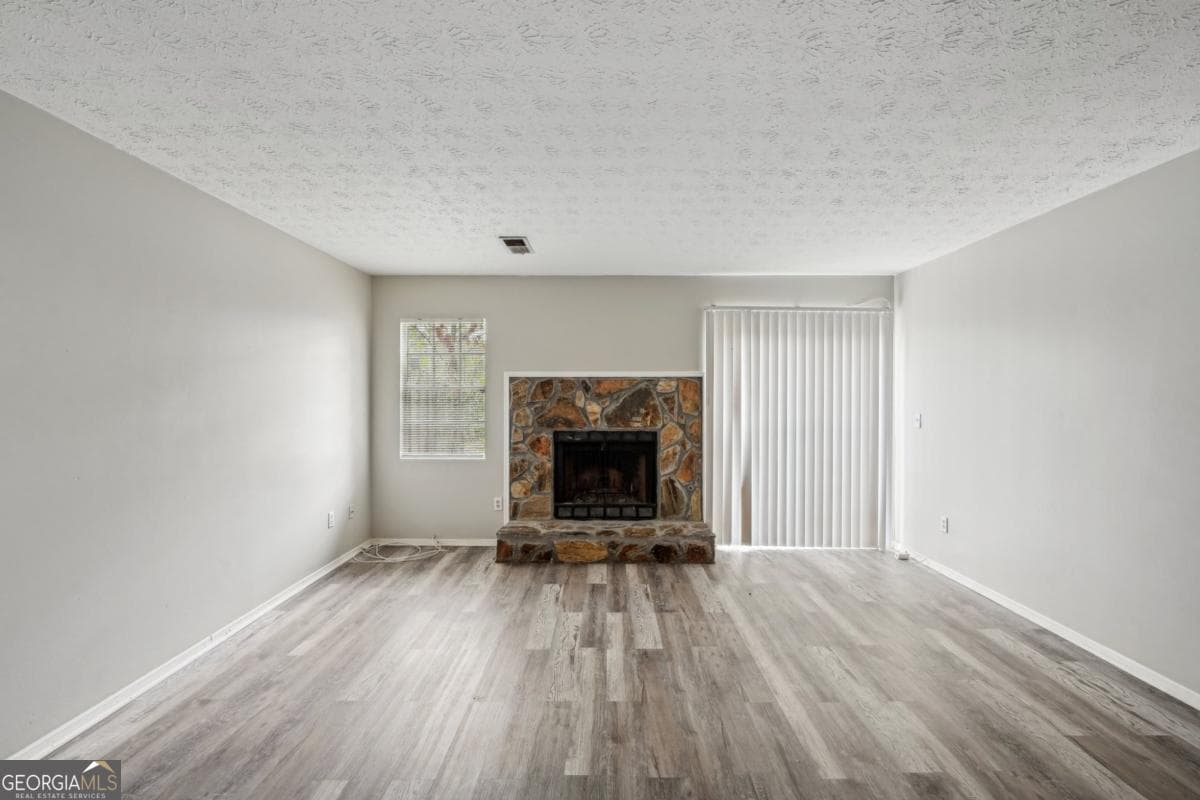 3 bedroom, 2 bathroom, 1,466 sq ft townhouse for sale at 703 Pine Tree Trail, Atlanta, GA 30349 — photo 8