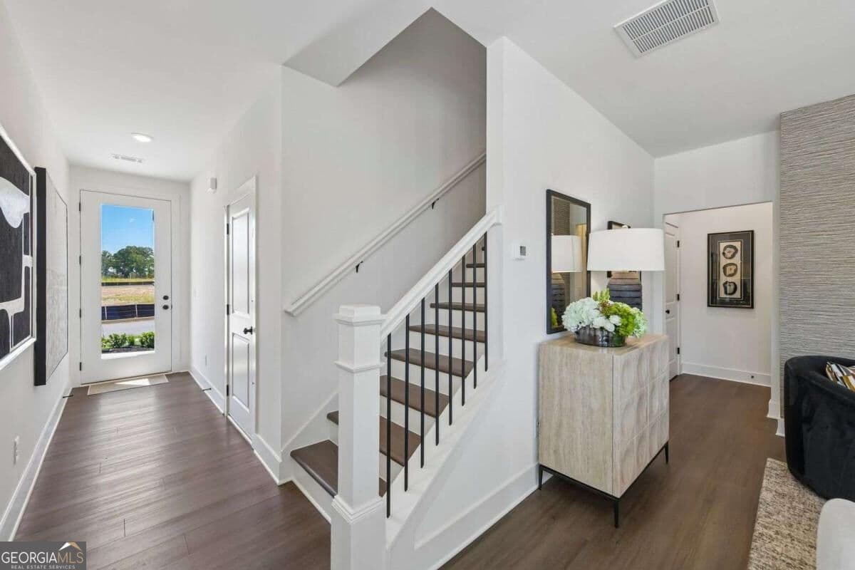 3 bedroom, 2.5 bathroom, 1,745 sq ft townhouse for sale at 222 Foxtrot Avenue 750, Hoschton, GA 30548 — photo 2