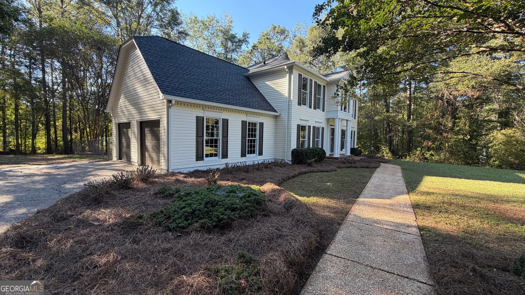 4 bedroom, 2.5 bathroom, 2,897 sq ft single family residence for sale at 6 Summit Lane, Newnan, GA 30263 — photo 2