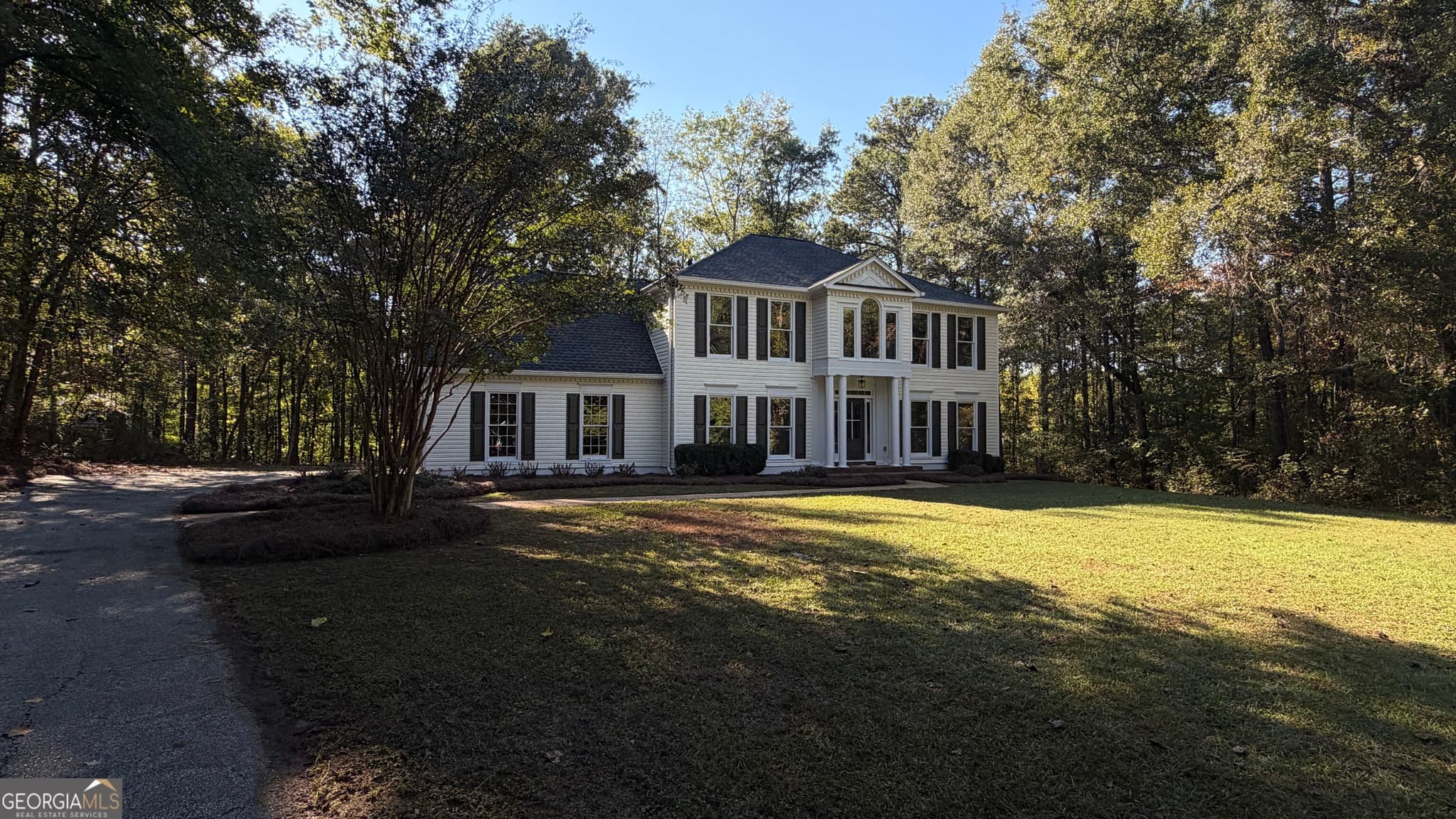 4 bedroom, 2.5 bathroom, 2,897 sq ft single family residence for sale at 6 Summit Lane, Newnan, GA 30263 — photo 1 of 76