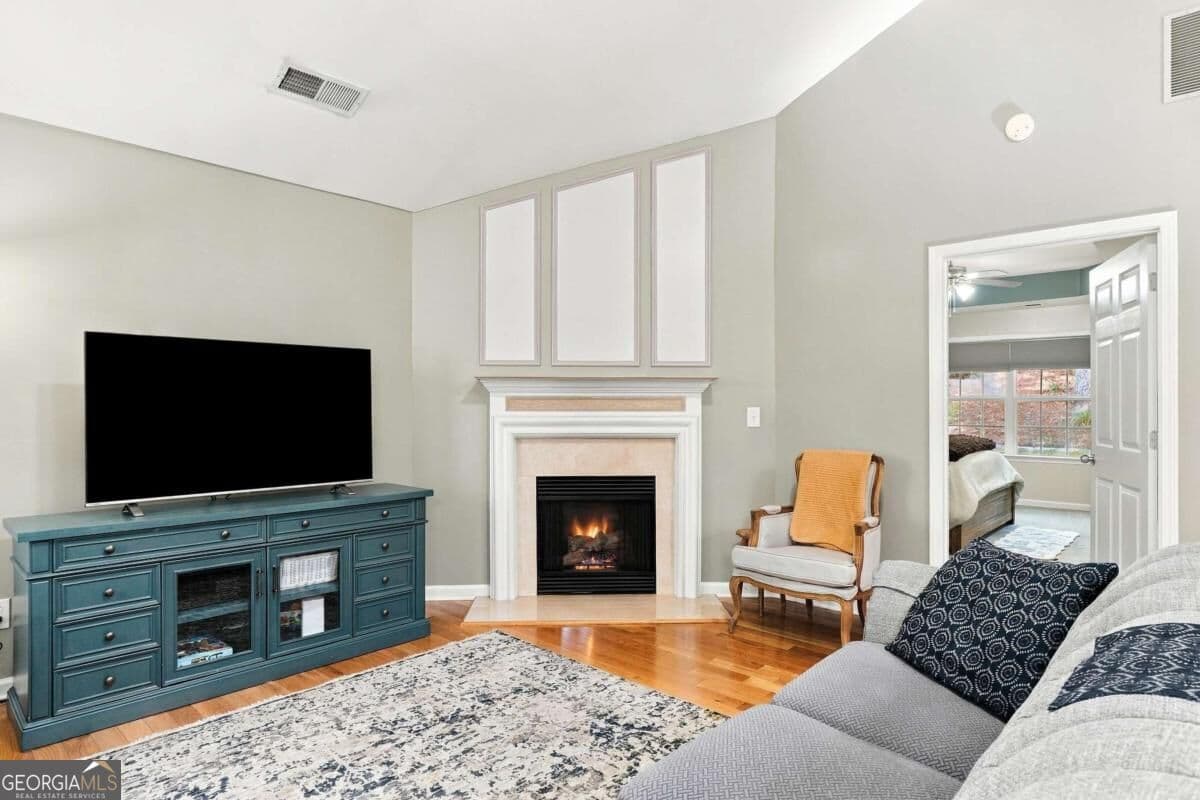 2 bedroom, 2 bathroom, 1,369 sq ft single family residence for sale at 2550 Cottage View Way, Cumming, GA 30040 — photo 7