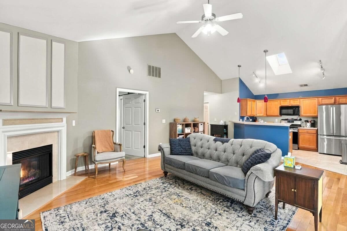2 bedroom, 2 bathroom, 1,369 sq ft single family residence for sale at 2550 Cottage View Way, Cumming, GA 30040 — photo 9