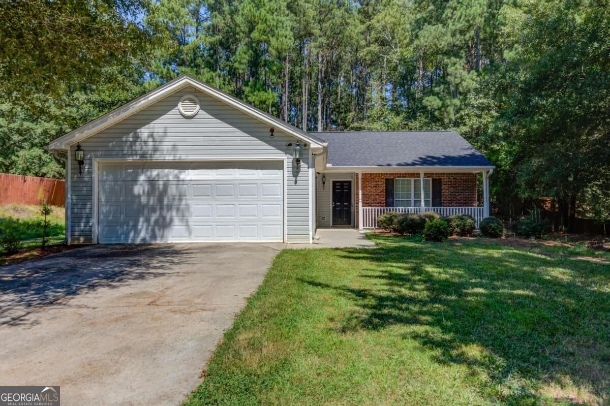 3 bedroom, 2 bathroom, 1,312 sq ft single family residence for sale at 507 Marcel Park, Statham, GA 30666 — photo 1 of 37