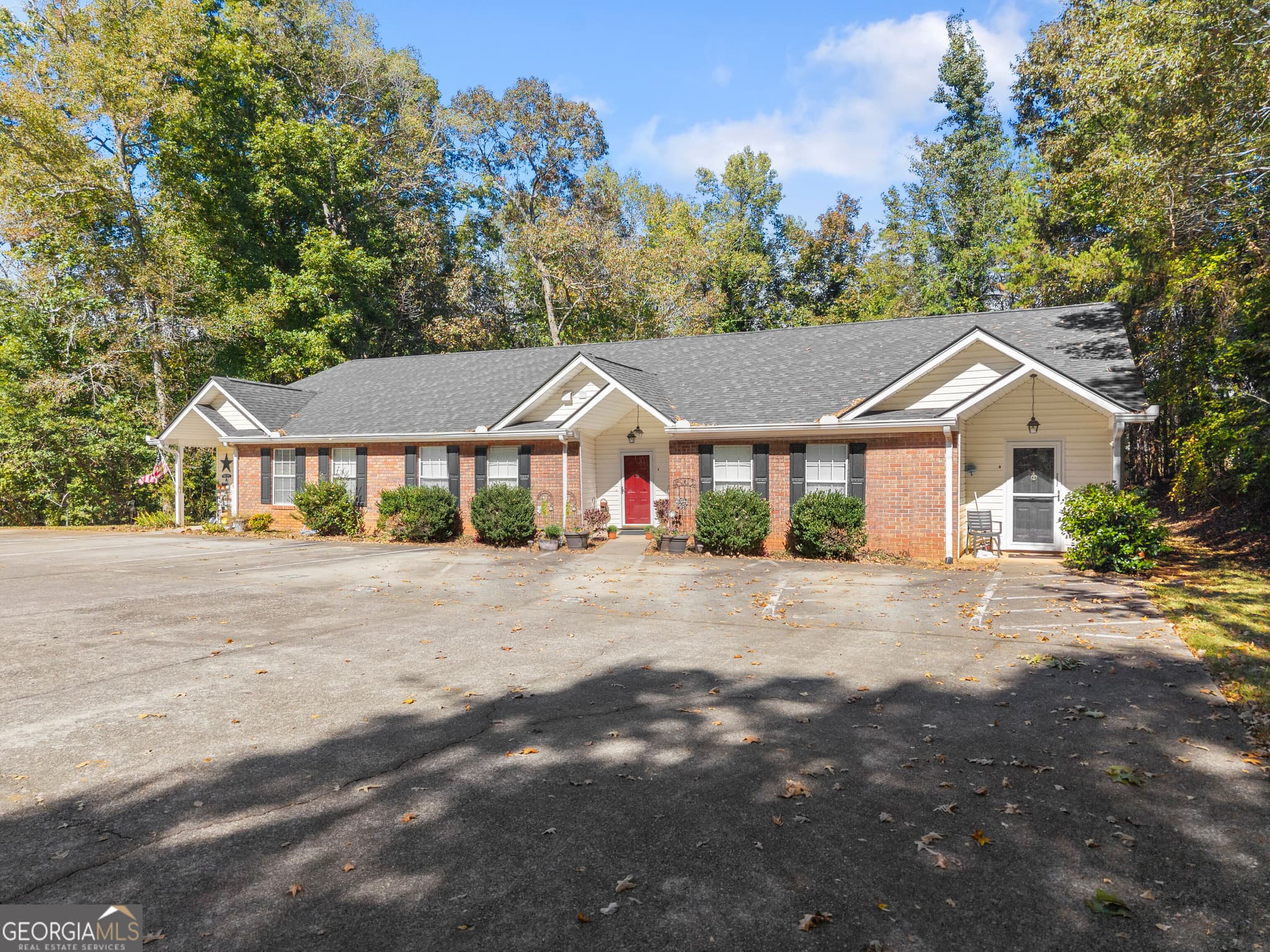 2 bedroom, 2 bathroom, 1,208 sq ft condominium for sale at 4059 Hidden Hollow Drive B, Gainesville, GA 30506 — photo 6