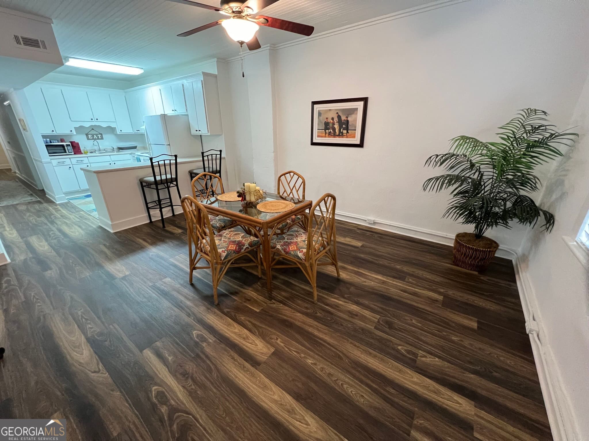 2 bedroom, 1 bathroom, 1,456 sq ft loft,apartment for rent at 30 E Johnston Street 2FL, Forsyth, GA 31029 for $1,595 a month — photo 9