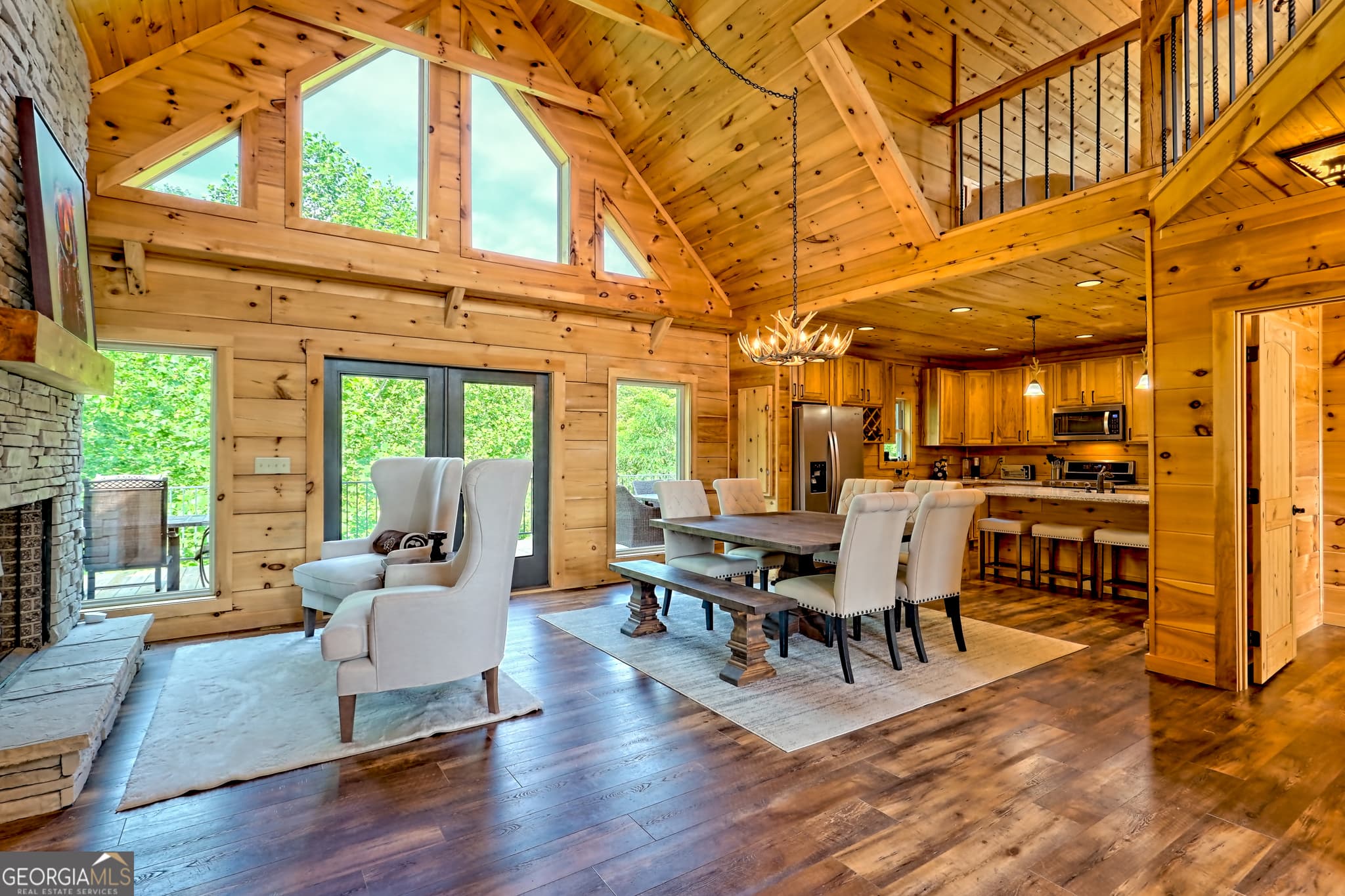 4 bedroom, 3 bathroom, 2,896 sq ft cabin,single family residence for sale at 117 Ivy Ridge Way, Clarkesville, GA 30523 — photo 7
