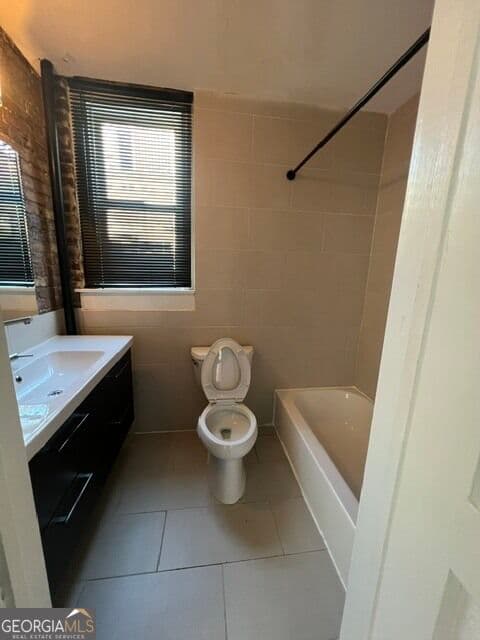 1 bedroom, 1 bathroom, 785 sq ft condominium for rent at 215 Mitchell Street APT 16, Atlanta, GA 30303 for $1,850 a month — photo 7