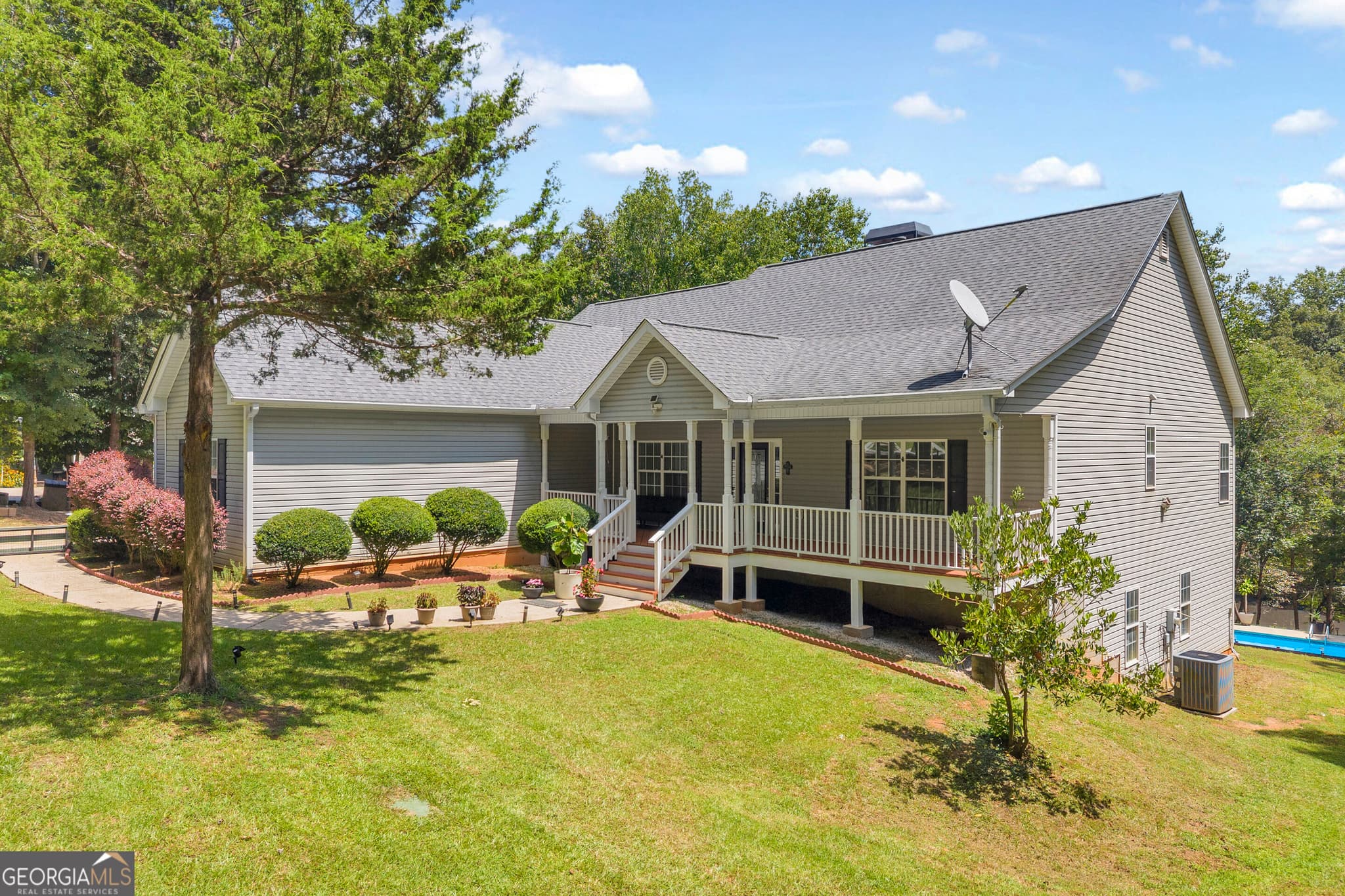 5 bedroom, 3.5 bathroom, 2,314 sq ft single family residence for sale at 166 Sullivan Drive, Homer, GA 30547 — photo 5