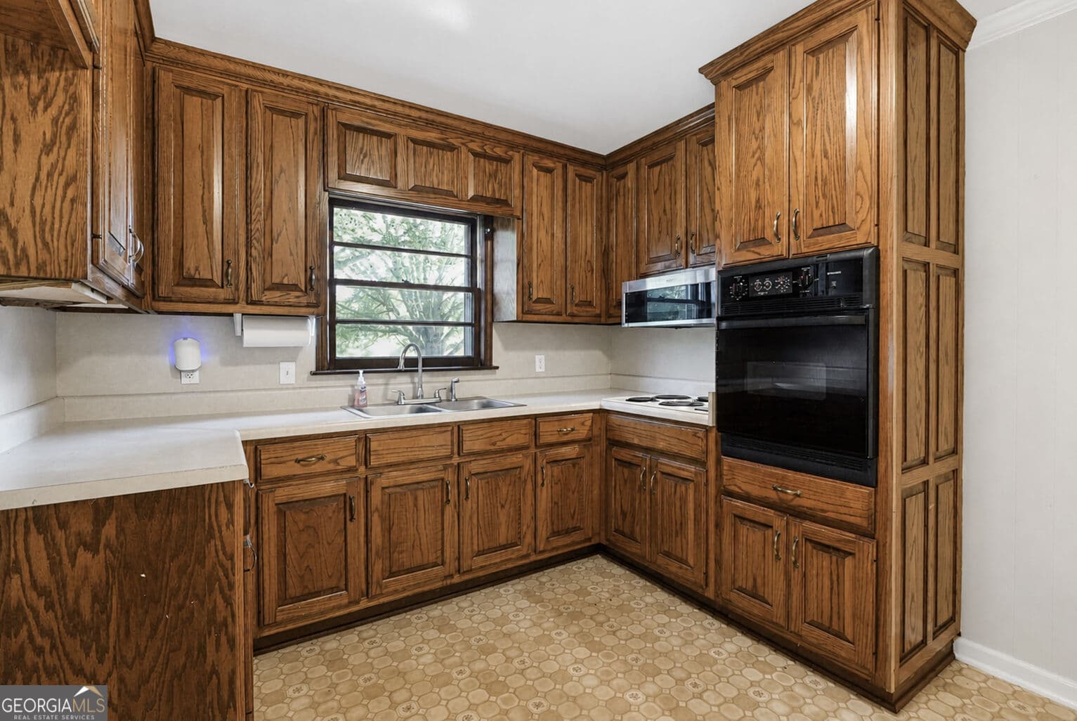 3 bedroom, 1 bathroom, 1,048 sq ft single family residence for sale at 1711 Hebron Church Road, Statham, GA 30666 — photo 9