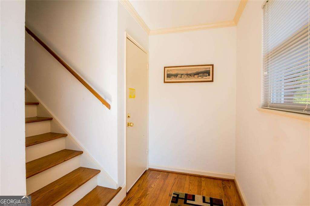 3 bedroom, 2 bathroom, 1,546 sq ft duplex for rent at 1538 Beech Valley Way, Atlanta, GA 30306 for $3,100 a month — photo 5