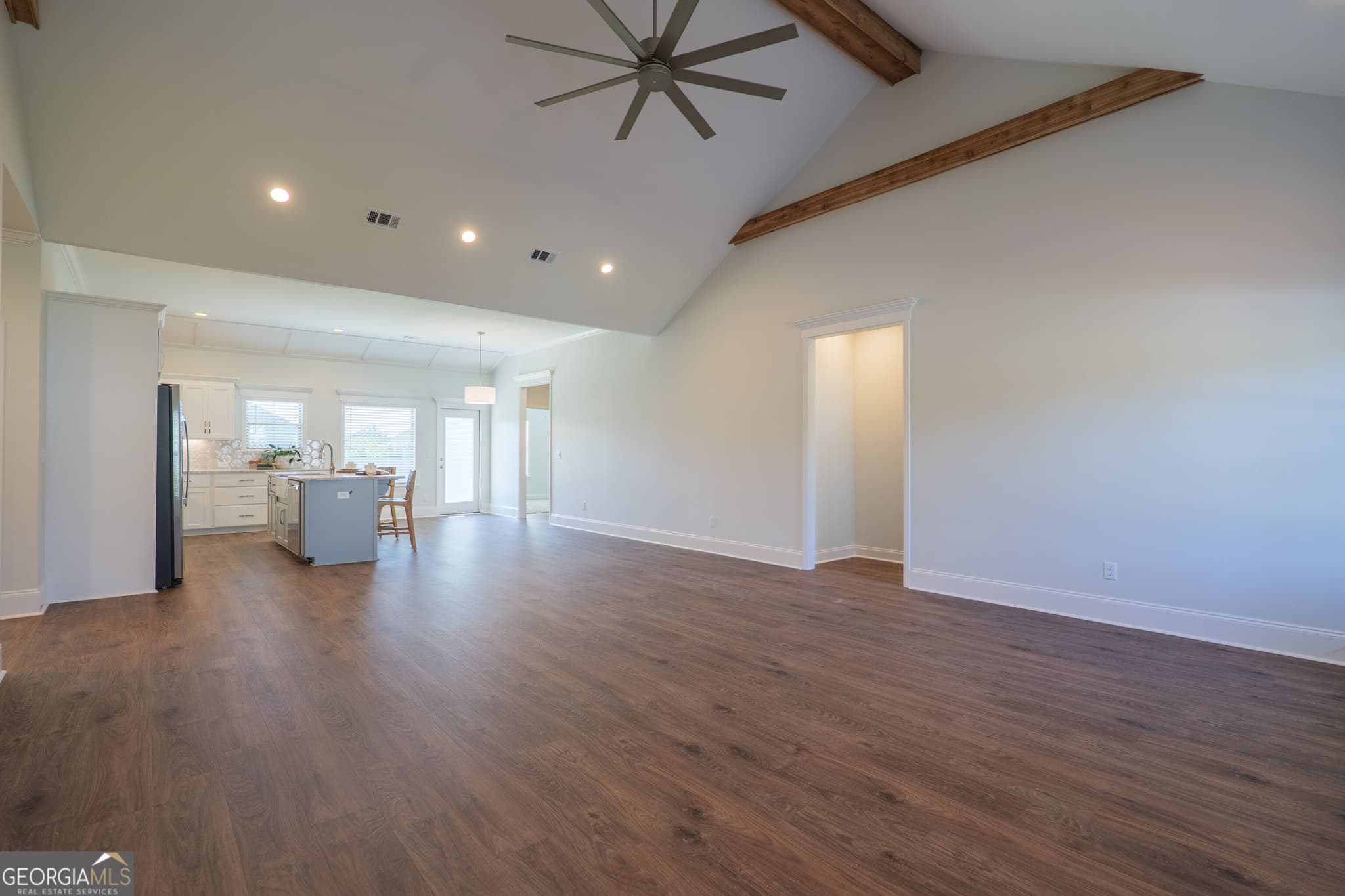 4 bedroom, 2.5 bathroom, 2,098 sq ft single family residence for sale at 3920 Bull Run, Valdosta, GA 31605 — photo 7