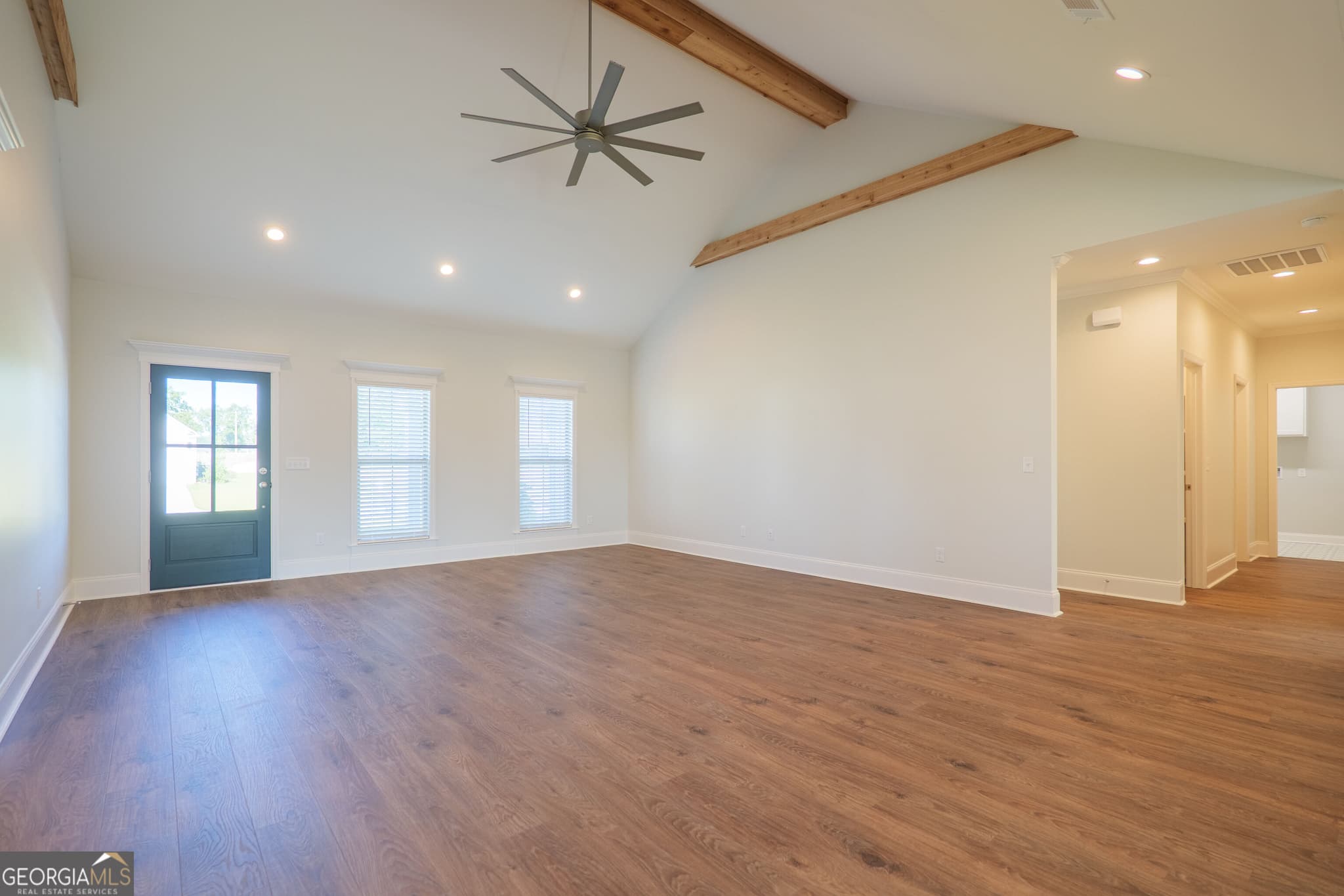 4 bedroom, 2.5 bathroom, 2,098 sq ft single family residence for sale at 3920 Bull Run, Valdosta, GA 31605 — photo 5