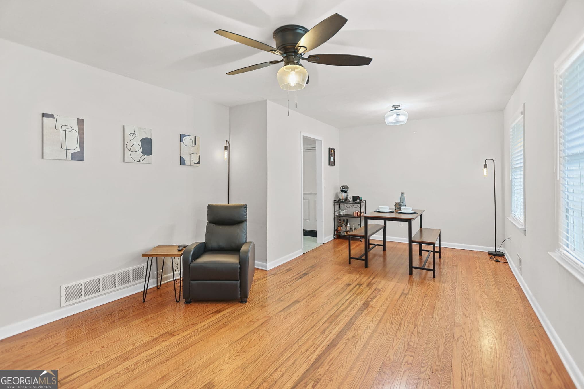 3 bedroom, 2 bathroom, 962 sq ft single family residence for sale at 9 W Park Court, Newnan, GA 30263 — photo 7