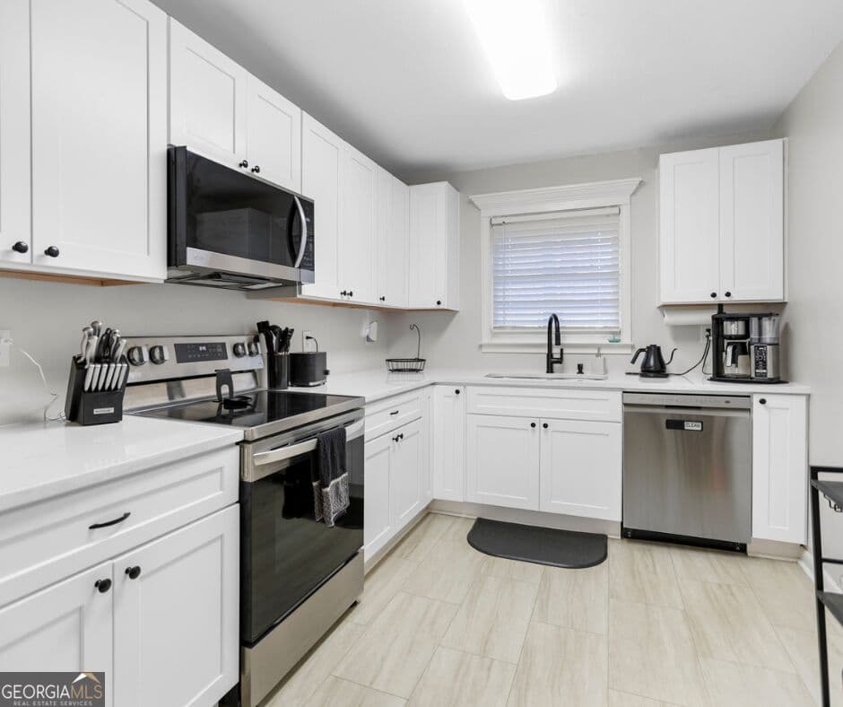 3 bedroom, 2 bathroom, 962 sq ft single family residence for sale at 9 W Park Court, Newnan, GA 30263 — photo 8