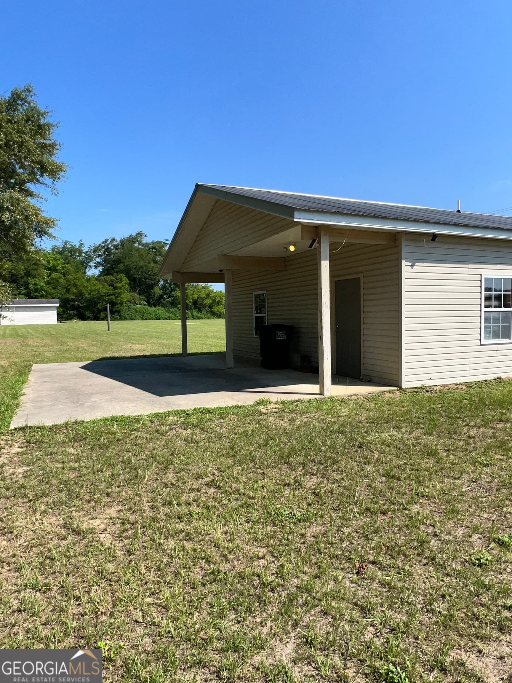 1 bedroom, 2 bathroom, 1,568 sq ft single family residence for sale at 121 Coleman Avenue, East Dublin, GA 31027 — photo 6