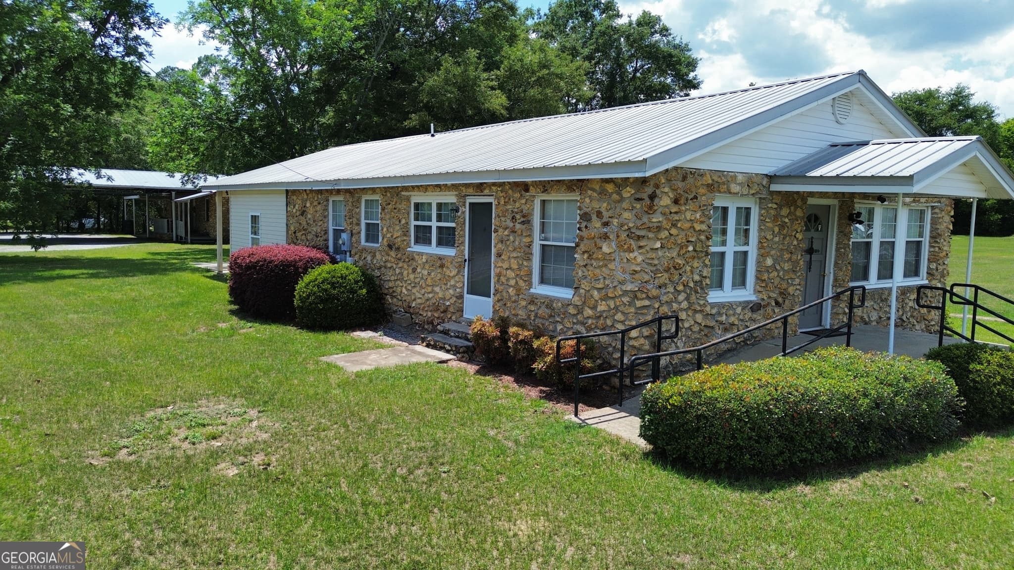 1 bedroom, 2 bathroom, 1,568 sq ft single family residence for sale at 121 Coleman Avenue, East Dublin, GA 31027 — photo 10