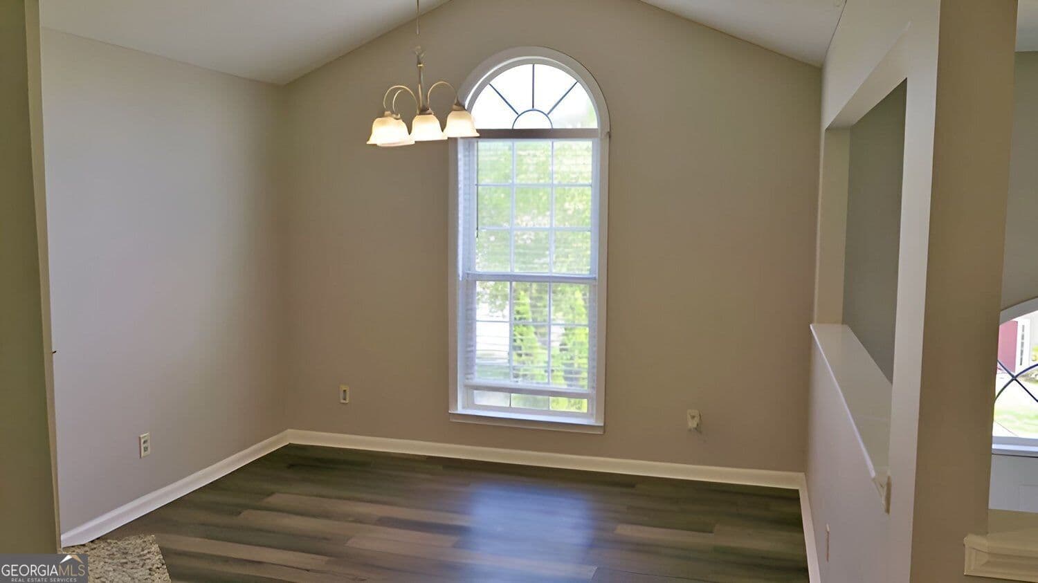 5 bedroom, 3 bathroom, 2,172 sq ft single family residence for sale at 205 Buffington Drive, Union City, GA 30291 — photo 10