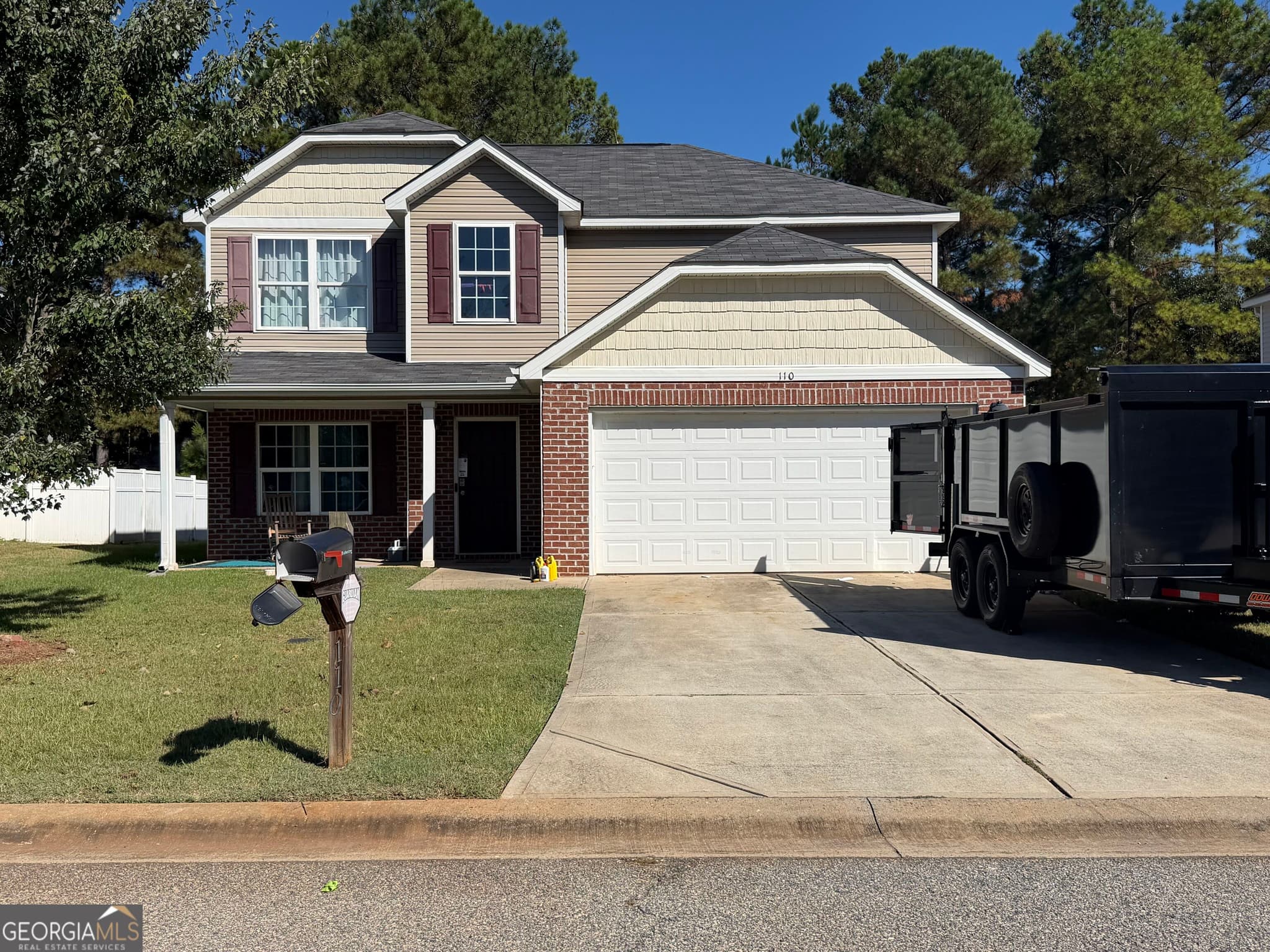 4 bedroom, 3 bathroom, 2,495 sq ft single family residence for sale at 110 Arbor Creek, Warner Robins, GA 31093 — photo 2