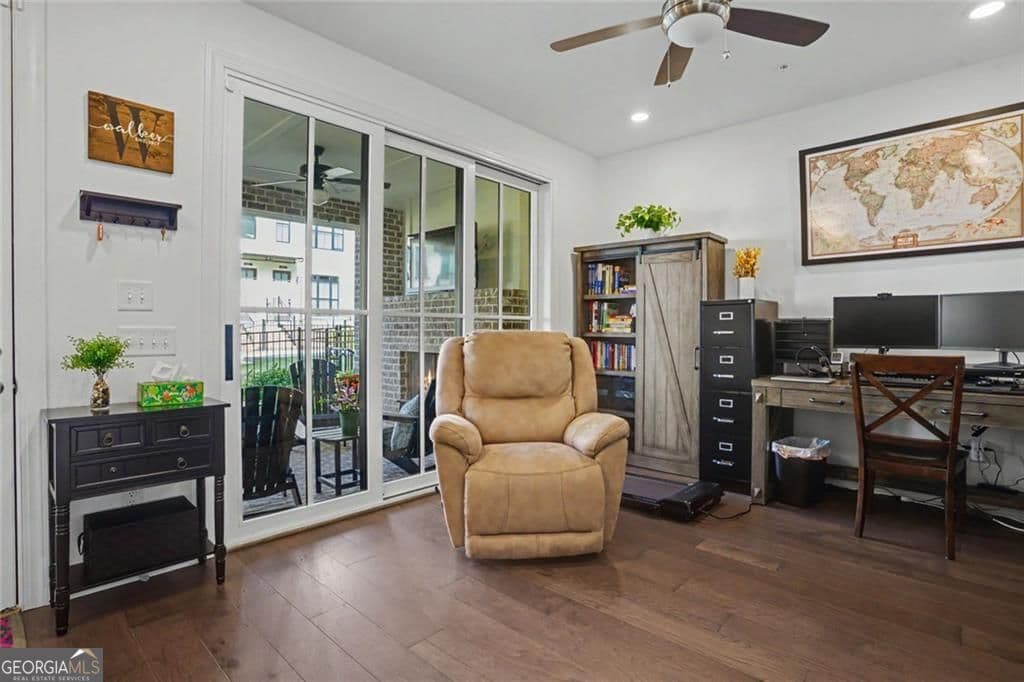 3 bedroom, 2.5 bathroom, 2,201 sq ft townhouse for sale at 425 Olmstead Way, Alpharetta, GA 30022 — photo 6