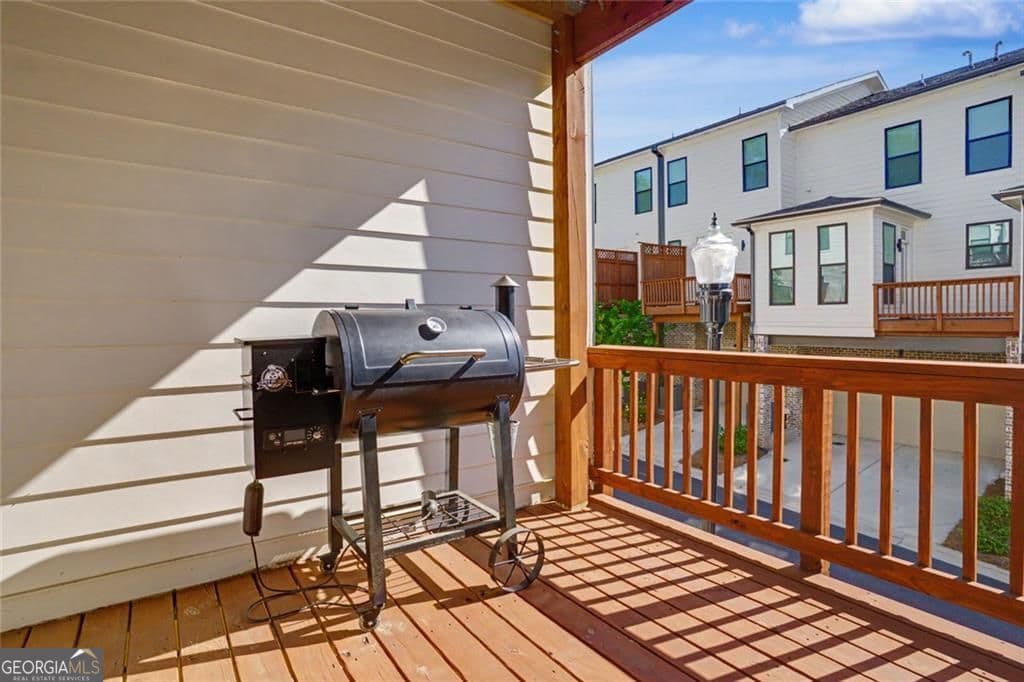 3 bedroom, 2.5 bathroom, 2,201 sq ft townhouse for sale at 425 Olmstead Way, Alpharetta, GA 30022 — photo 9