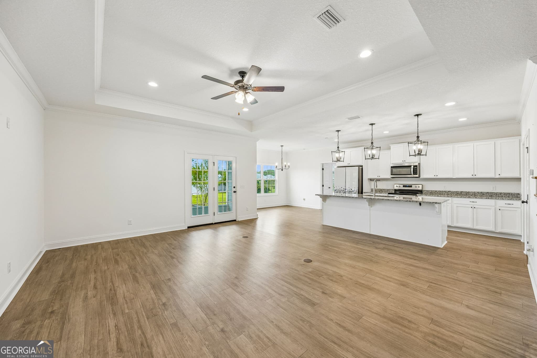 5 bedroom, 3 bathroom, 2,165 sq ft single family residence for sale at 165 Allie Loop, Brunswick, GA 31525 — photo 5