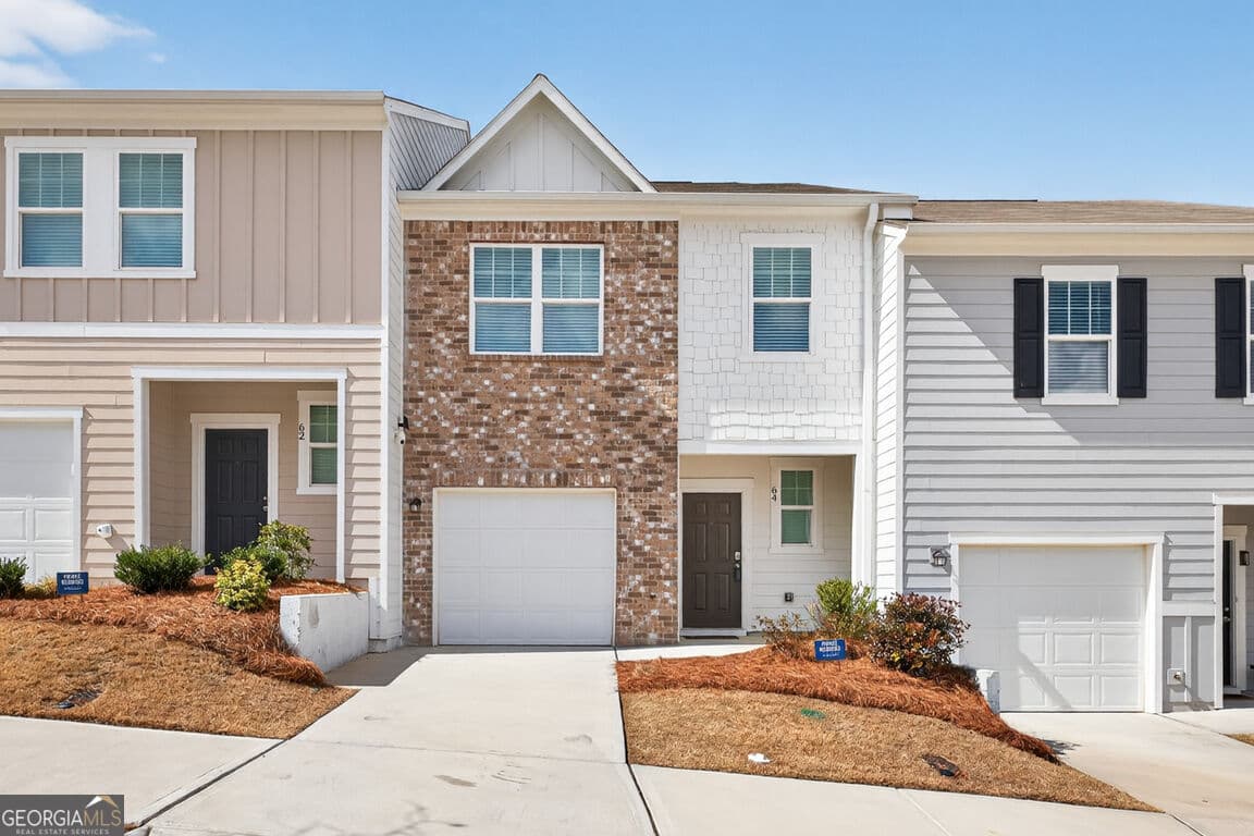 3 bedroom, 2.5 bathroom, 1,421 sq ft townhouse for sale at 64 Thetford Way, Winder, GA 30680