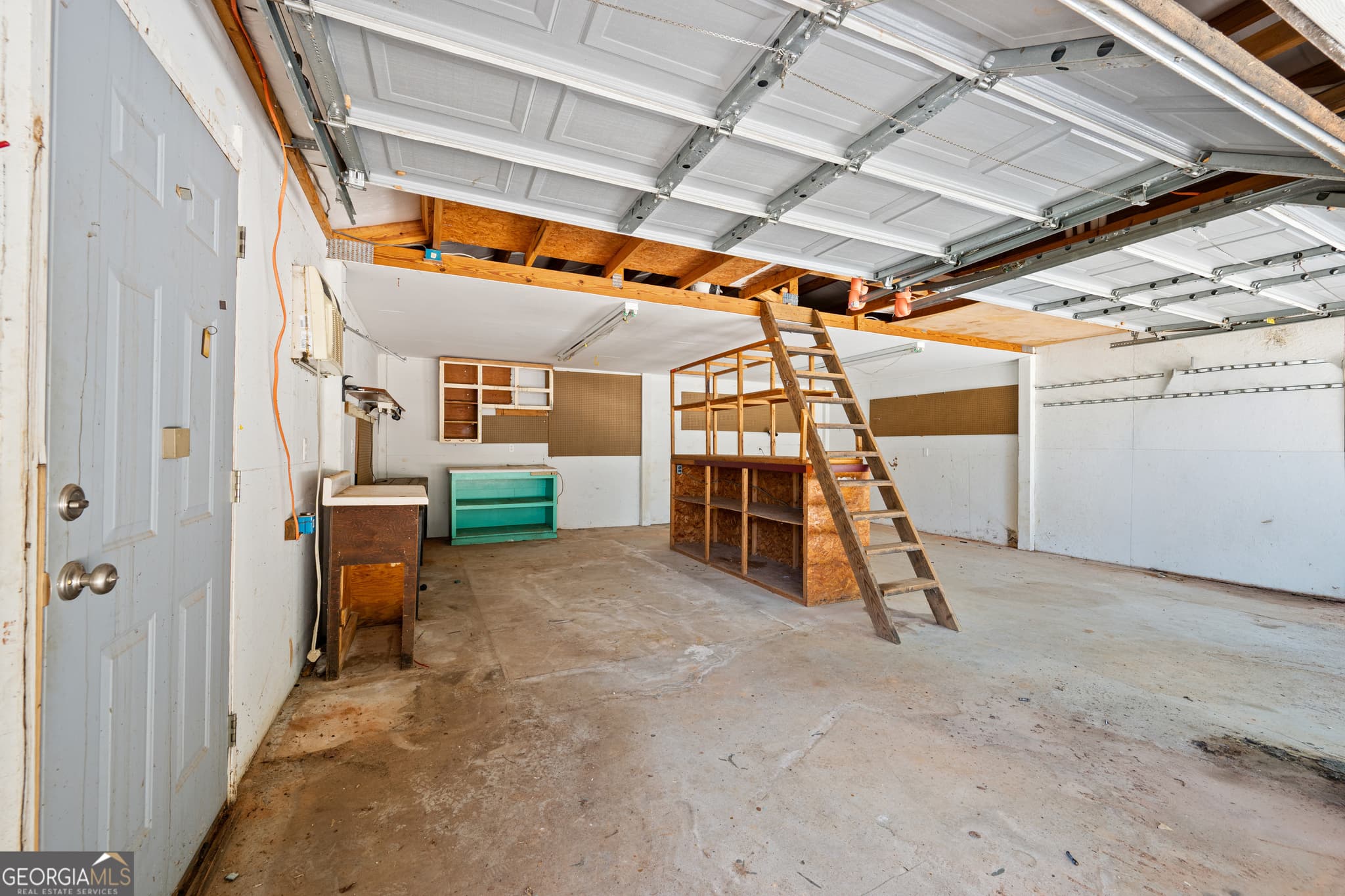4 bedroom, 3 bathroom, 2,226 sq ft single family residence for sale at 188 Deptula Road, Jackson, GA 30233 — photo 7