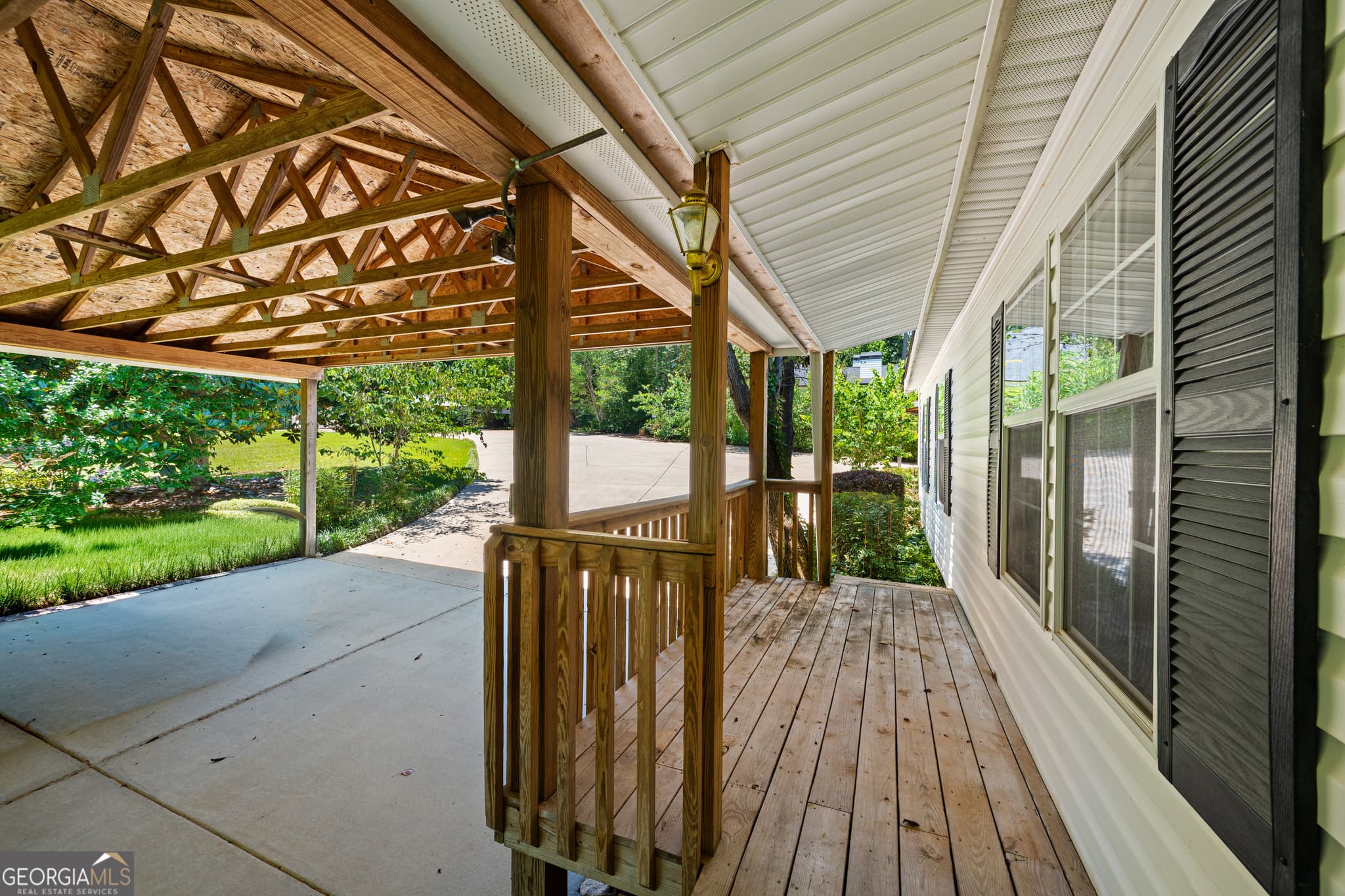 4 bedroom, 3 bathroom, 2,226 sq ft single family residence for sale at 188 Deptula Road, Jackson, GA 30233 — photo 10