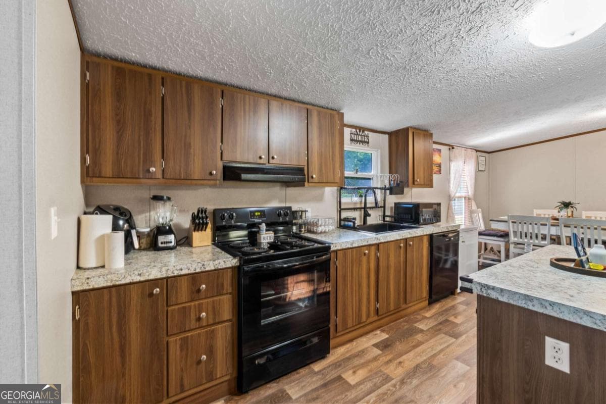 3 bedroom, 2 bathroom, 1,680 sq ft manufactured home,single family residence for sale at 2261 Barnes Drive, Gainesville, GA 30507 — photo 9