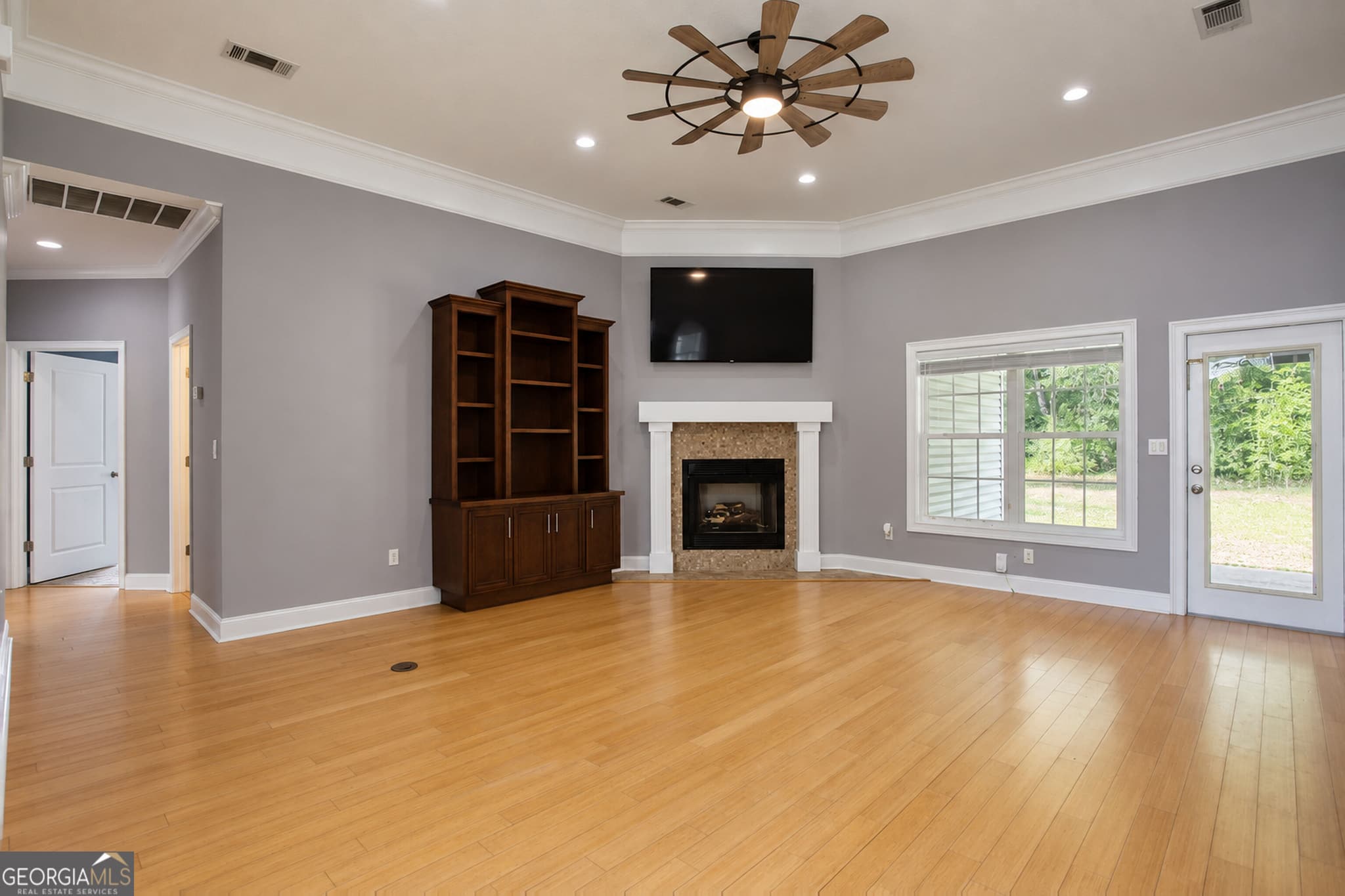 3 bedroom, 2 bathroom, 1,938 sq ft single family residence for sale at 21 Bailey Drive, Jesup, GA 31545 — photo 9