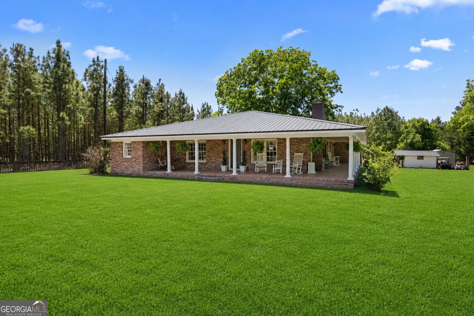 3 bedroom, 2 bathroom, 2,564 sq ft single family residence sold at 4562 Gip Road, Millen, GA 30442