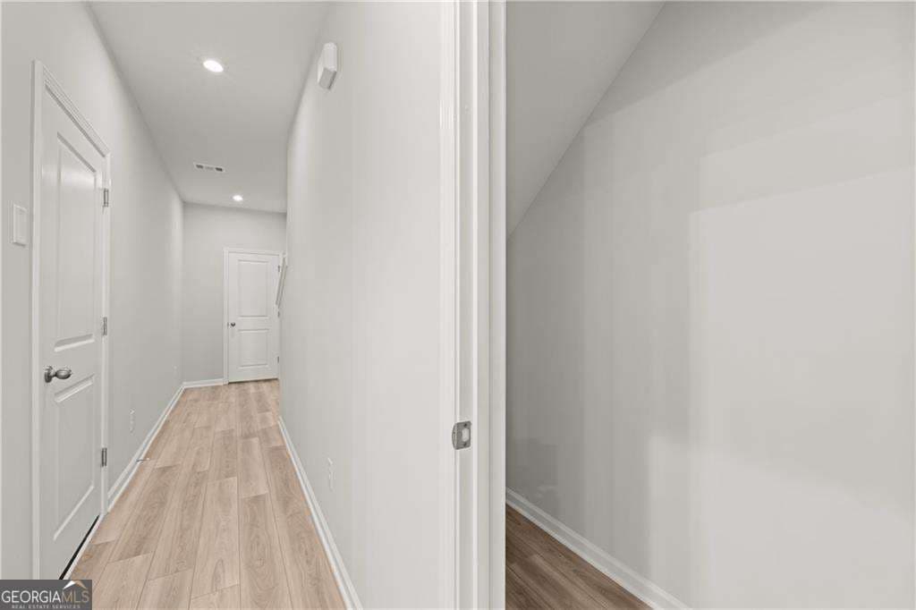 3 bedroom, 2.5 bathroom townhouse for sale at 119 Park Ridge Circle 102, Emerson, GA 30137 — photo 7