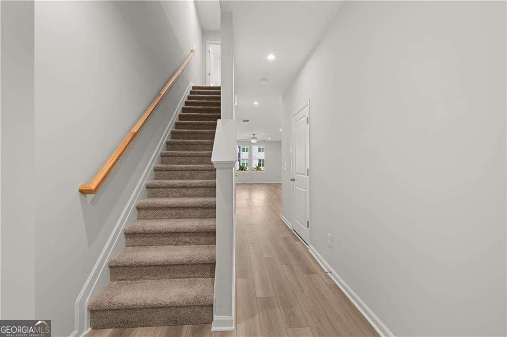 3 bedroom, 2.5 bathroom townhouse for sale at 119 Park Ridge Circle 102, Emerson, GA 30137 — photo 8