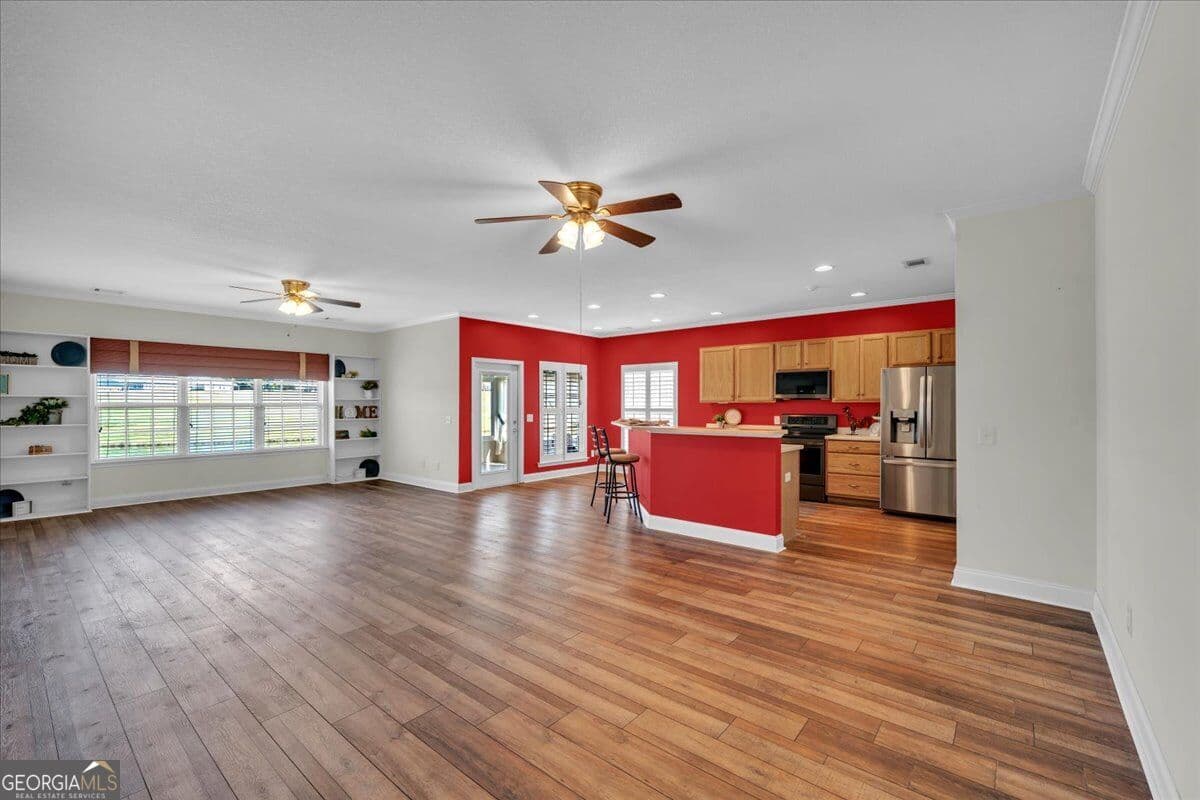 2 bedroom, 2 bathroom, 1,796 sq ft single family residence for sale at 302 S Houston Springs Boulevard, Perry, GA 31069 — photo 7