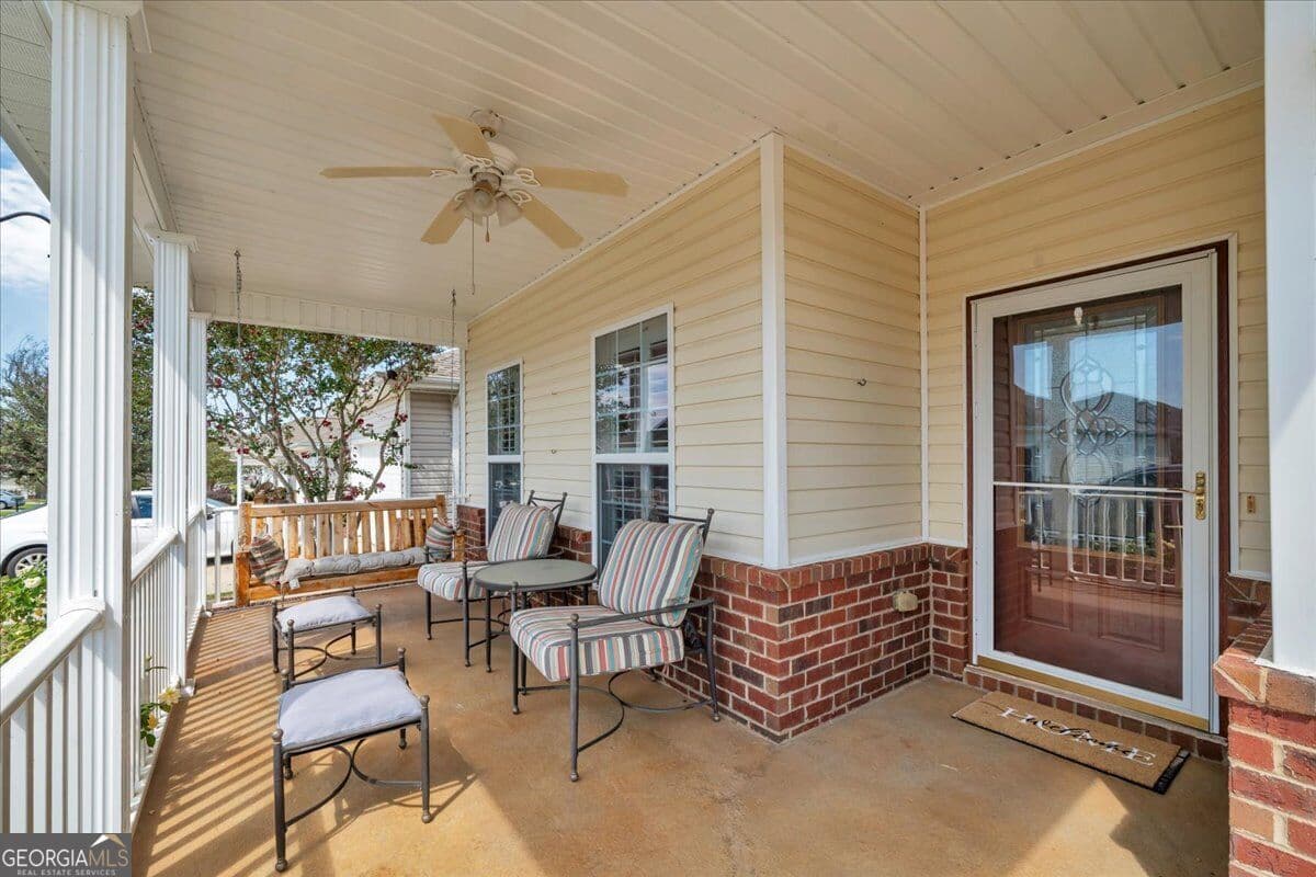 2 bedroom, 2 bathroom, 1,796 sq ft single family residence for sale at 302 S Houston Springs Boulevard, Perry, GA 31069 — photo 3