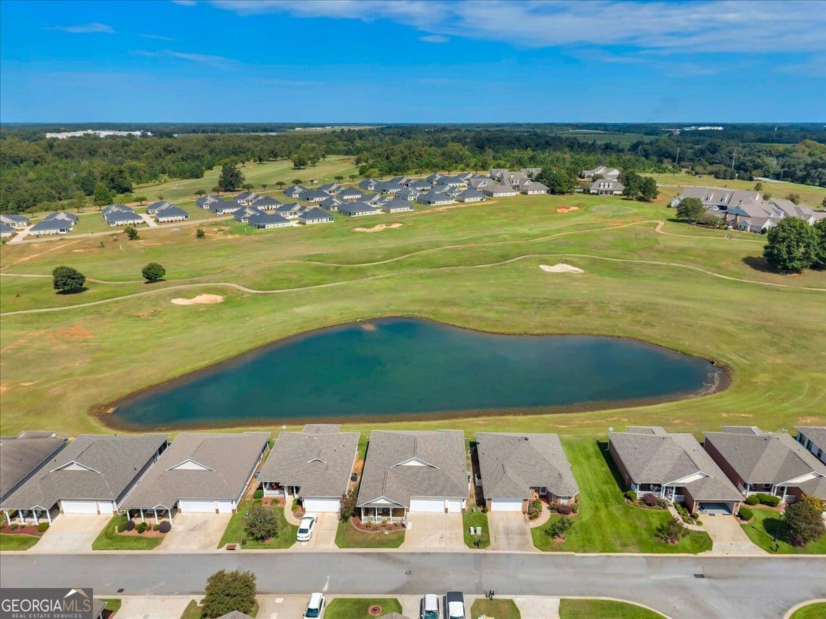2 bedroom, 2 bathroom, 1,796 sq ft single family residence for sale at 302 S Houston Springs Boulevard, Perry, GA 31069 — photo 5
