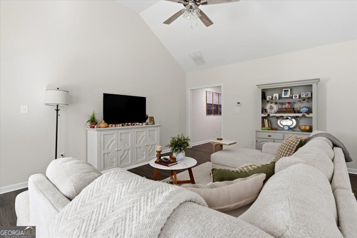 4 bedroom, 3 bathroom, 1,719 sq ft single family residence for sale at 126 Allen Green Drive, Gray, GA 31032 — photo 9