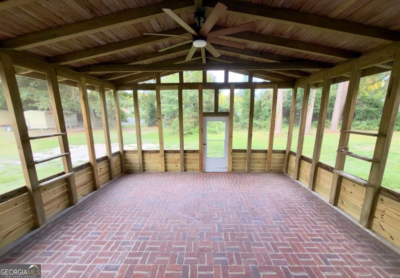 3 bedroom, 2 bathroom, 2,502 sq ft single family residence for sale at 223 Brookwood Drive, Dublin, GA 31021 — photo 6