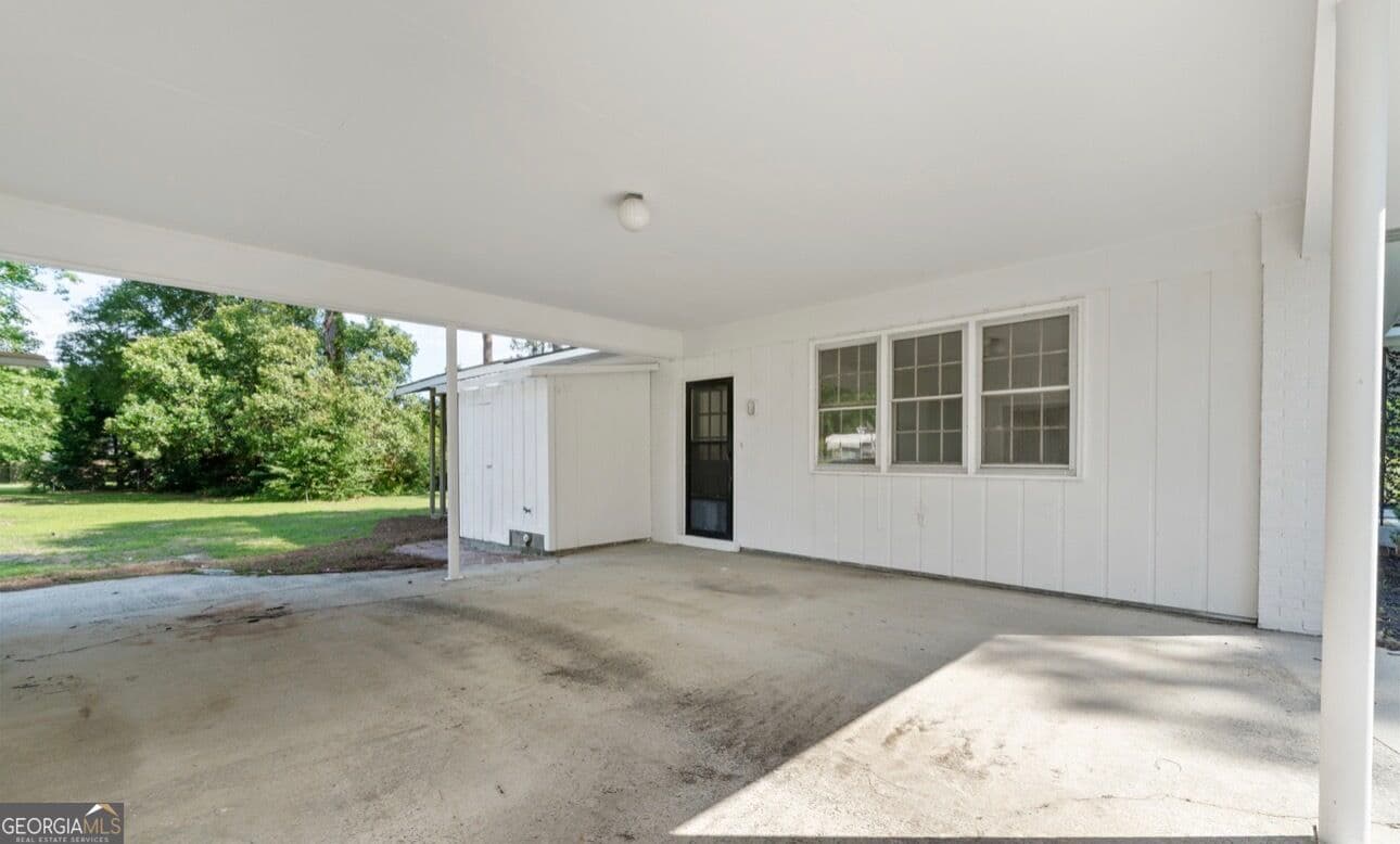 3 bedroom, 2 bathroom, 2,502 sq ft single family residence for sale at 223 Brookwood Drive, Dublin, GA 31021 — photo 9