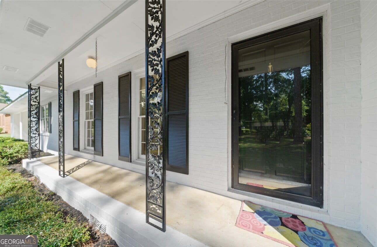 3 bedroom, 2 bathroom, 2,502 sq ft single family residence for sale at 223 Brookwood Drive, Dublin, GA 31021 — photo 4