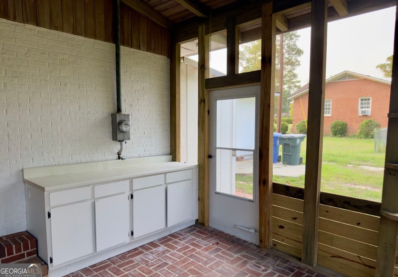3 bedroom, 2 bathroom, 2,502 sq ft single family residence for sale at 223 Brookwood Drive, Dublin, GA 31021 — photo 8