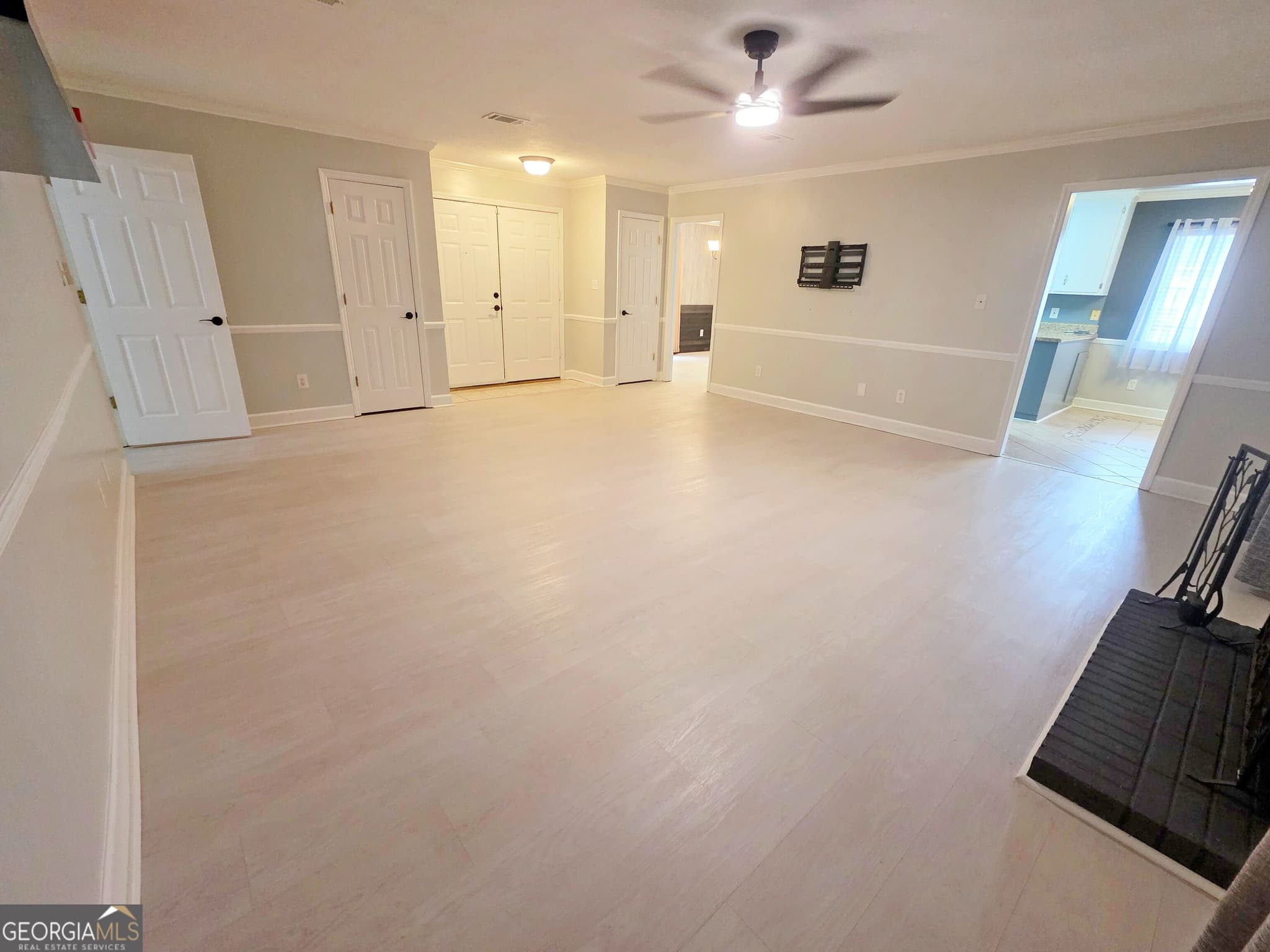 3 bedroom, 2 bathroom, 1,587 sq ft single family residence for sale at 110 Maggie Court, Leesburg, GA 31763 — photo 5