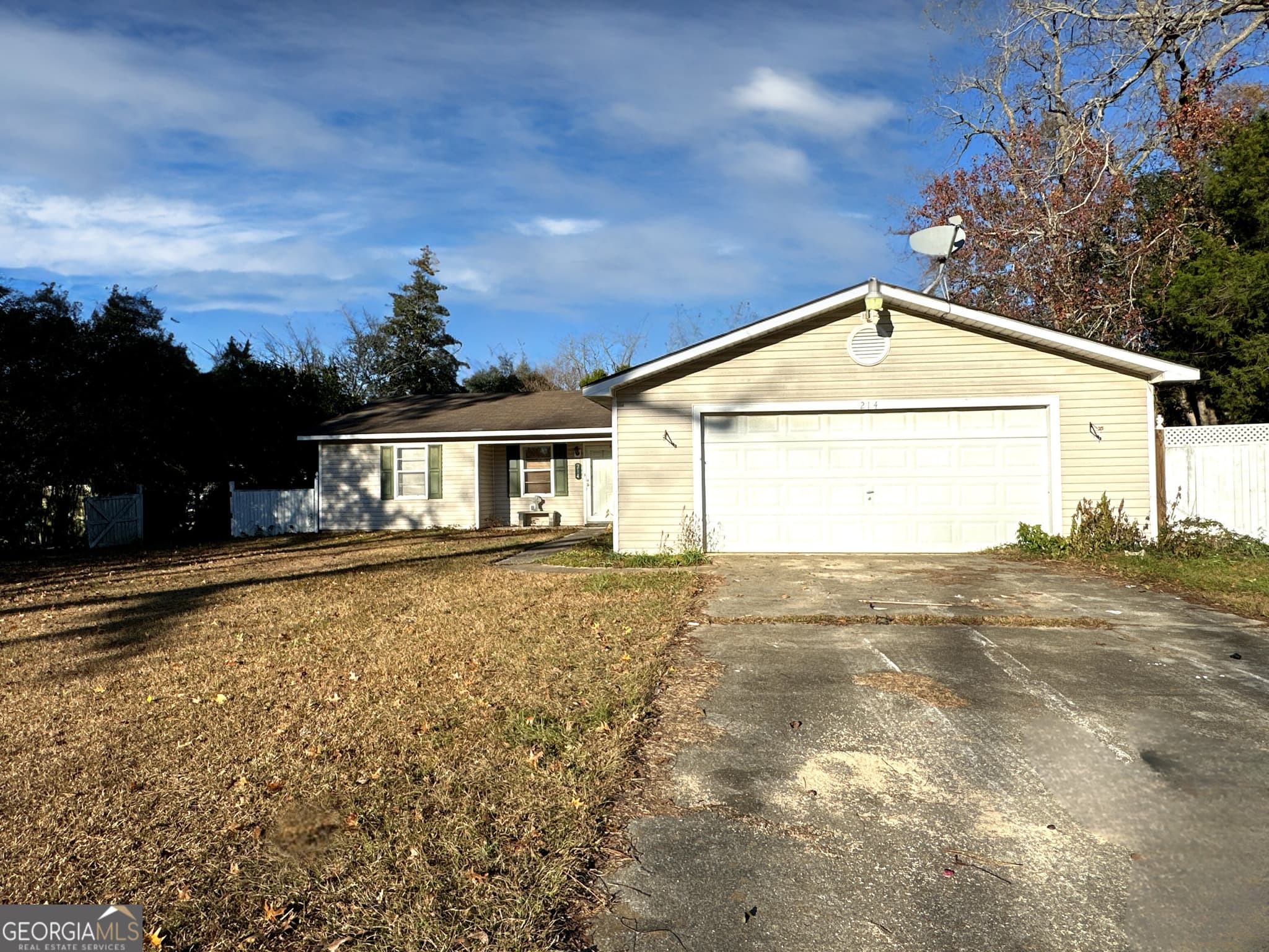 3 bedroom, 2 bathroom, 1,464 sq ft single family residence sold at 214 W Pelham Street, Poulan, GA 31781