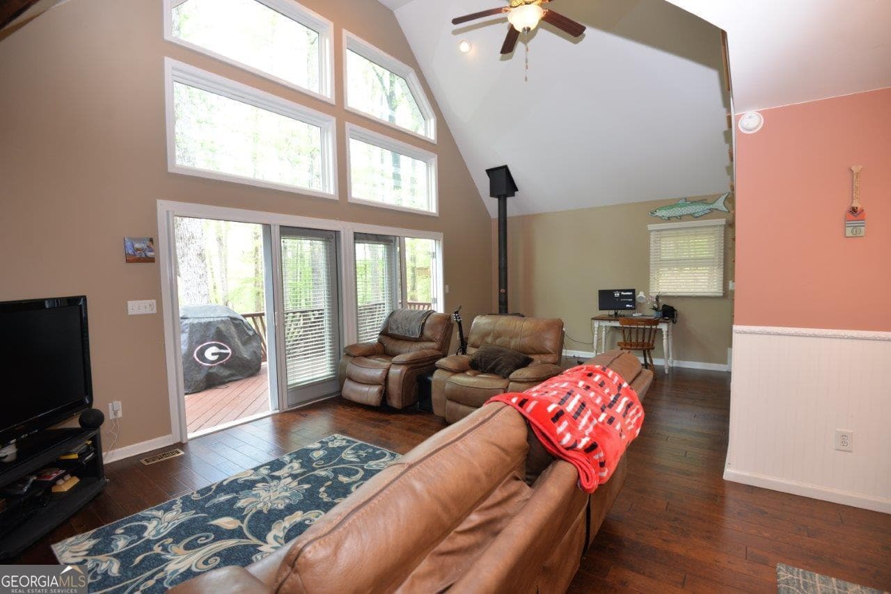 3 bedroom, 2.5 bathroom, 1,740 sq ft single family residence for sale at 304 Anchor Pointe Drive, Eatonton, GA 31024 — photo 3