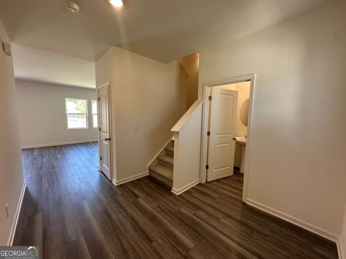 4 bedroom, 2.5 bathroom single family residence for sale at 9 Norwalk Lane, Dallas, GA 30157 — photo 2