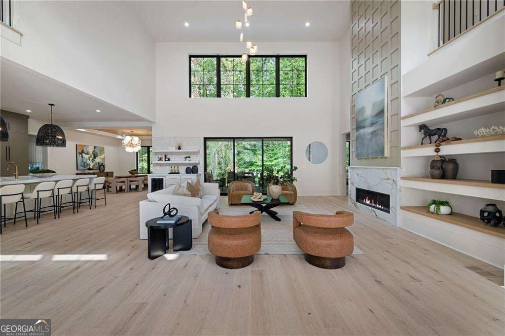6 bedroom, 6.5 bathroom, 4,900 sq ft single family residence for sale at 4901 Cambridge Drive, Dunwoody, GA 30338 — photo 4